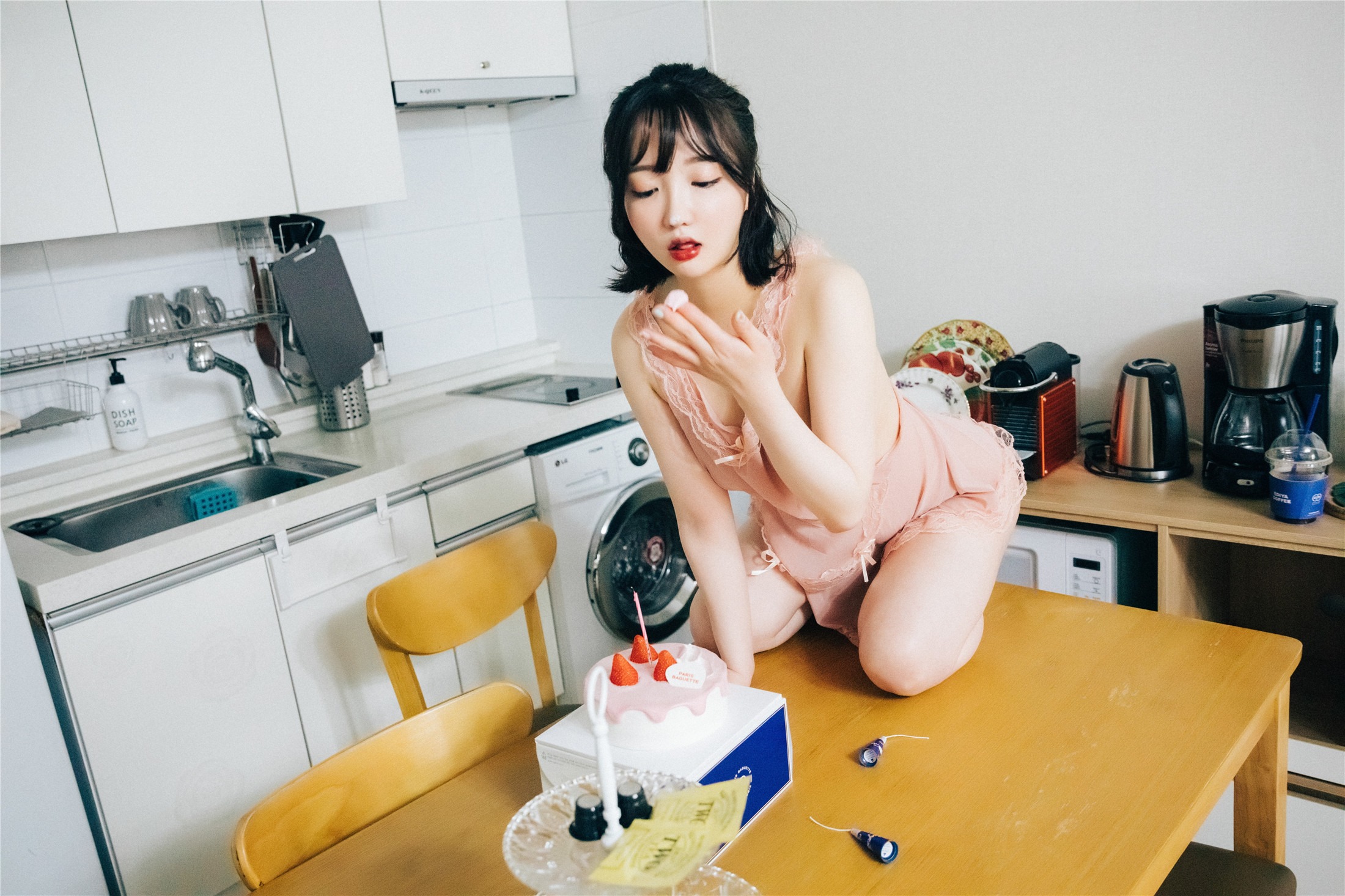 [Loozy] Son Ye-Eun (손예은) - Happy Birthday 132P 74