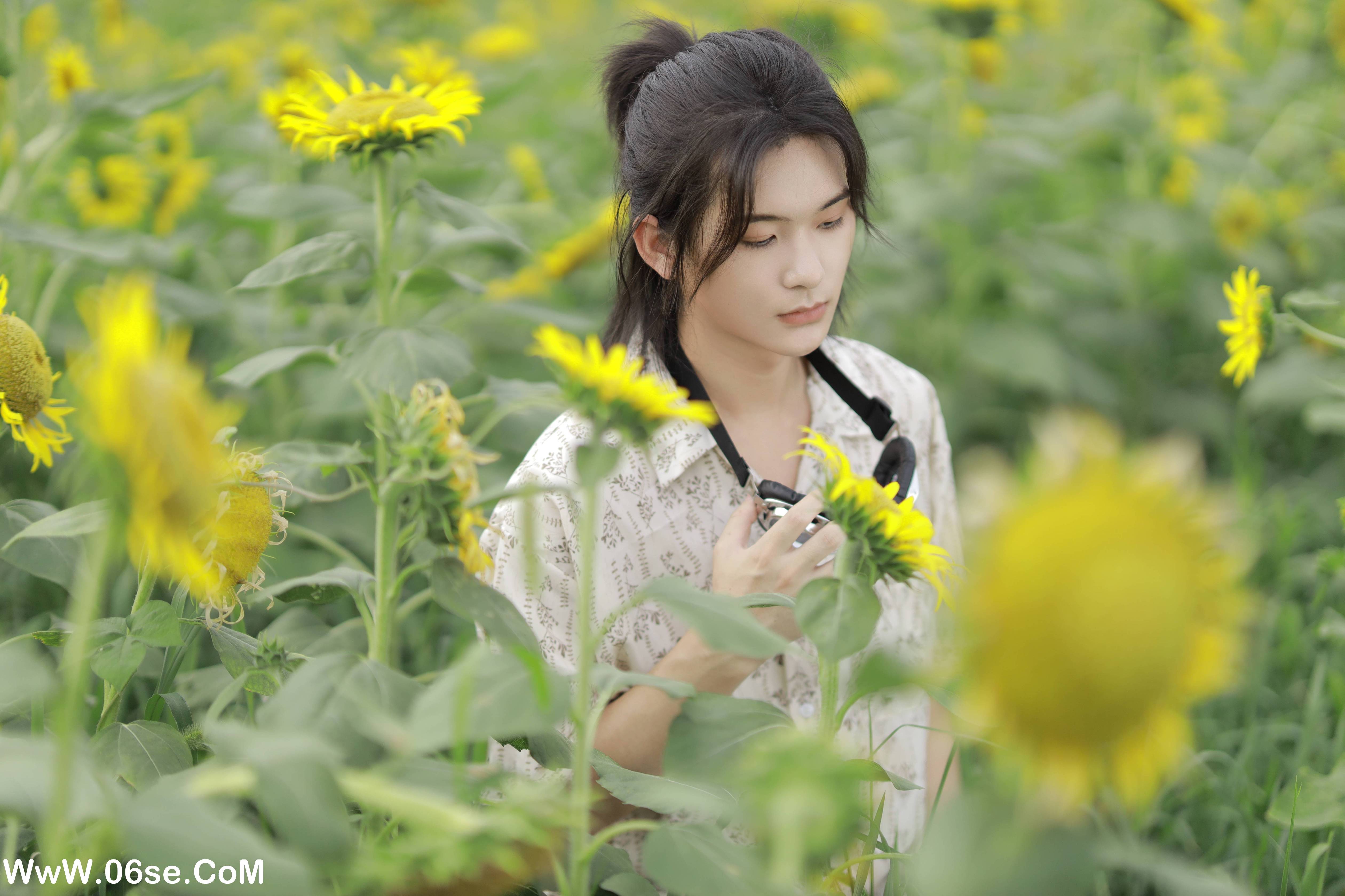 图片[22]-[YITUYU艺图语]2022.10.23 向日葵少年 喻喻喻喻幸[21+1P／181MB]-六色网