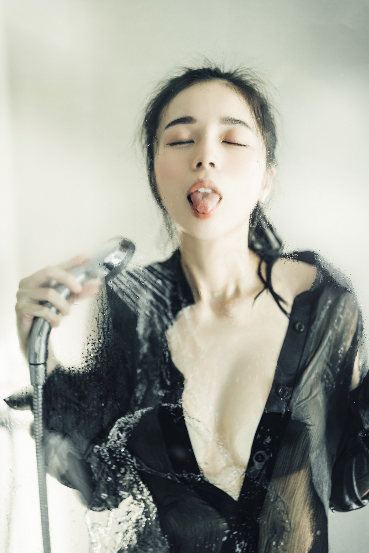 JVID精品 🔞仙仙辰 透明罩衫 透明駱駝蹄內褲 濕潤黑絲 我的女友 這次有點色😈有點甜 Set.02 37