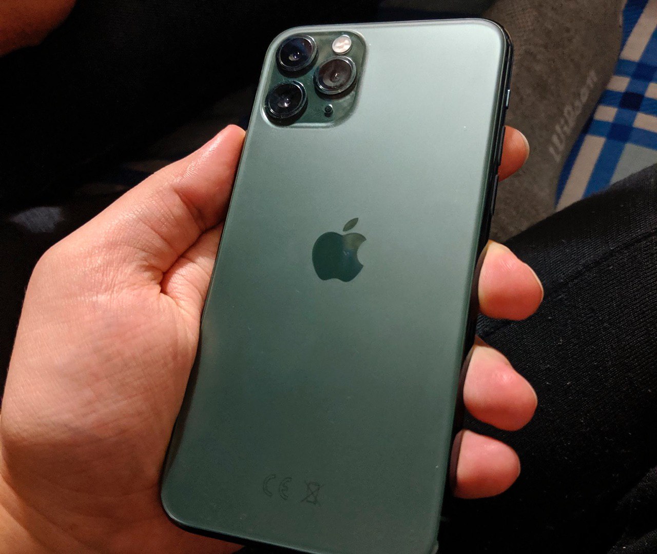 Айфон 12 зеленый фото в живую