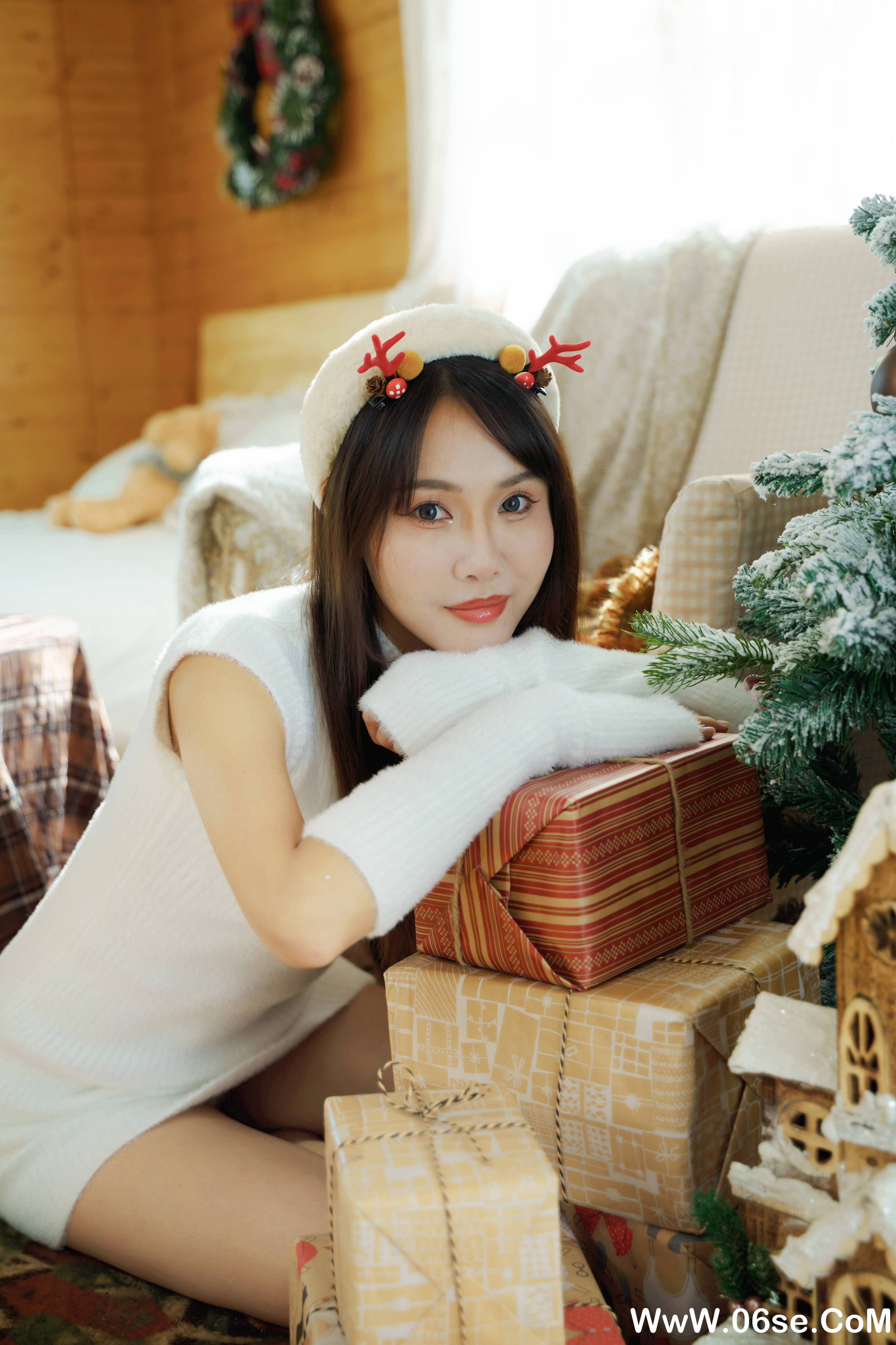 图片[22]-[YITUYU艺图语]2021.12.21 圣诞少女 lin[41+1P／446MB]-六色网
