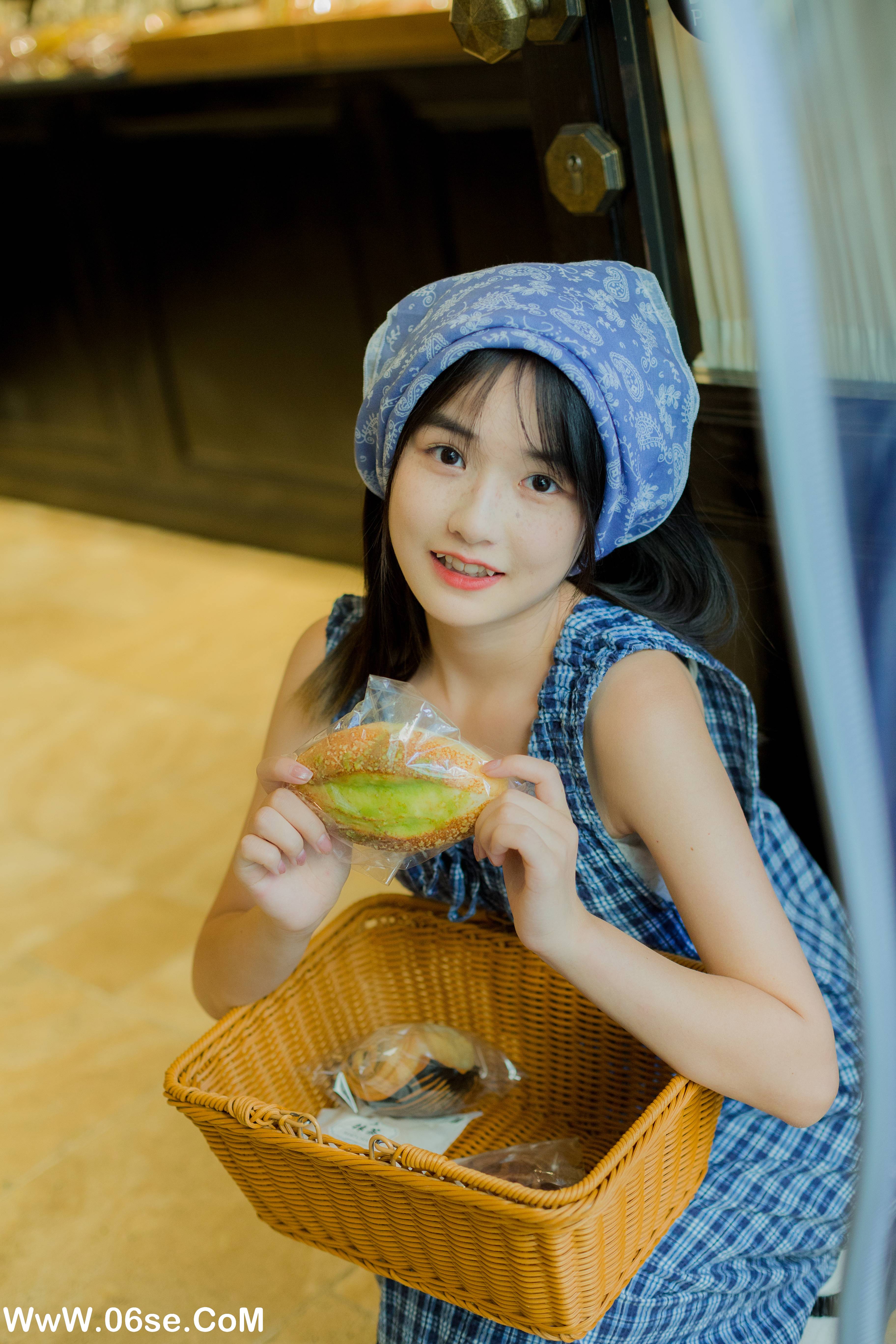 图片[7]-[YITUYU艺图语]2022.10.17 面包店打工日 小怡妹妹cute[33+1P／433MB]-六色网