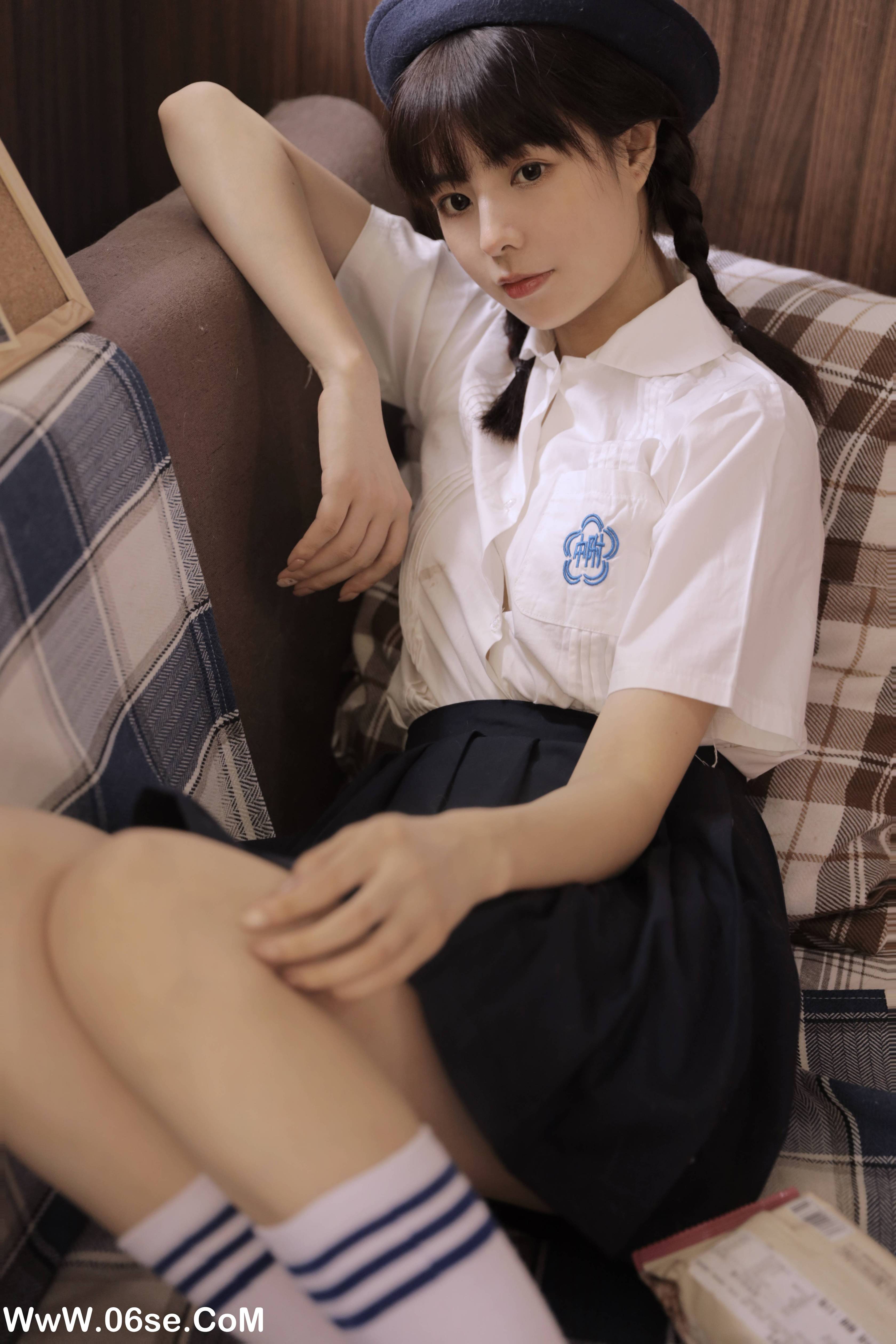 图片[13]-[YITUYU艺图语]2022.10.29 制服女孩 小谢[22+1P／202MB]-六色网