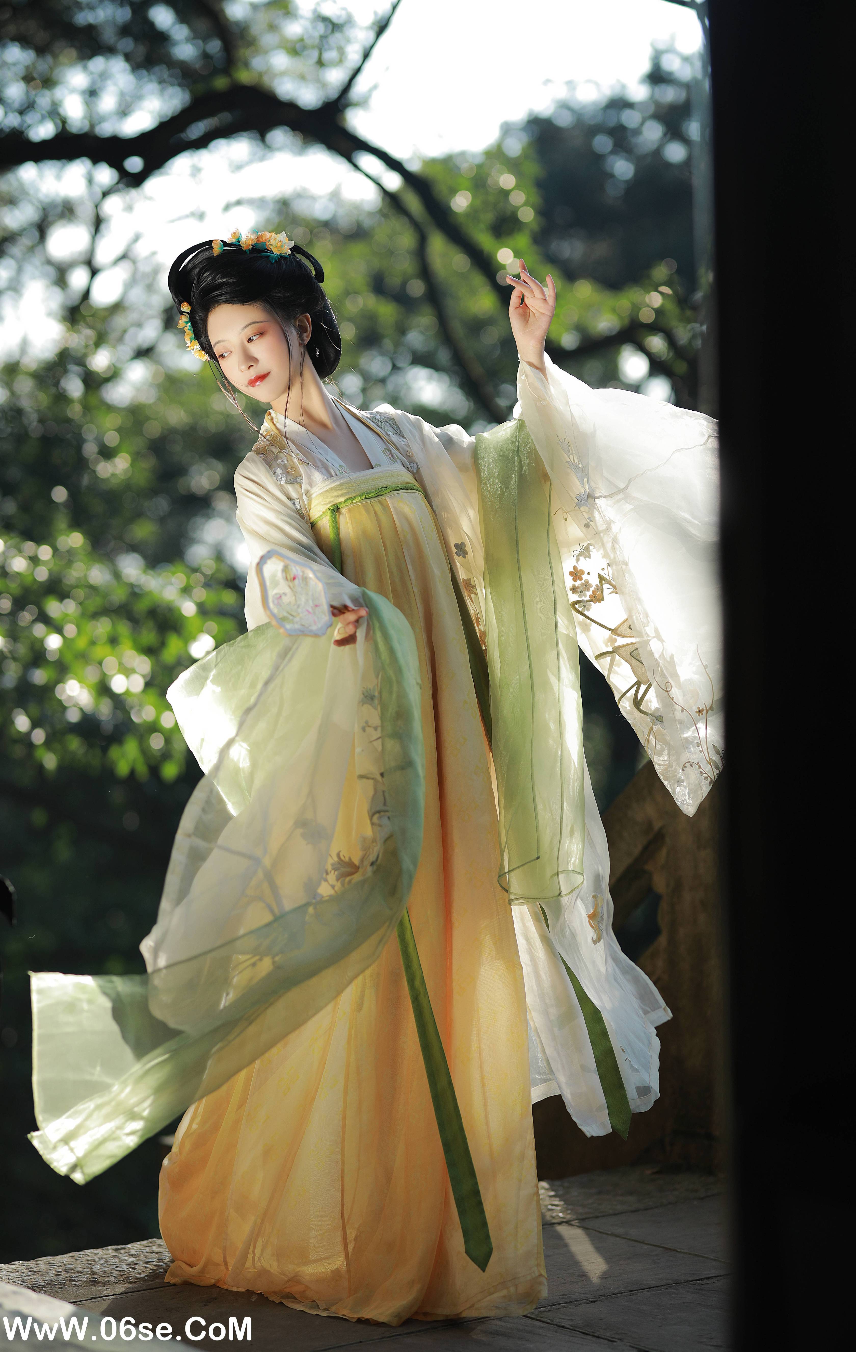 图片[29]-[YITUYU艺图语]2022.12.29 秋色如画 YunFleur[37+1P／700MB]-六色网