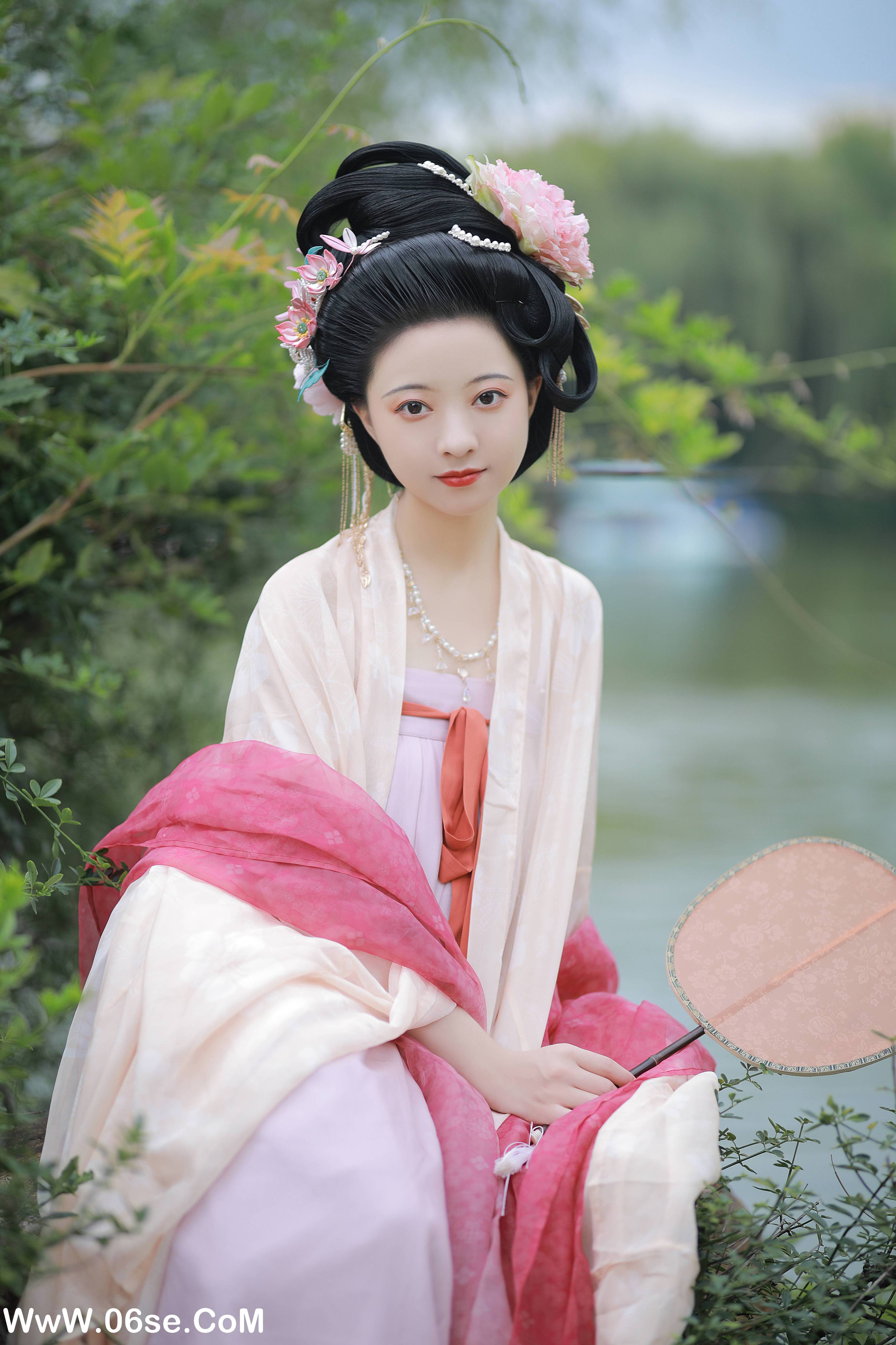 图片[4]-[YITUYU艺图语]2022.09.23 风月偏爱宴旧人 YunFleur[35+1P／682MB]-六色网