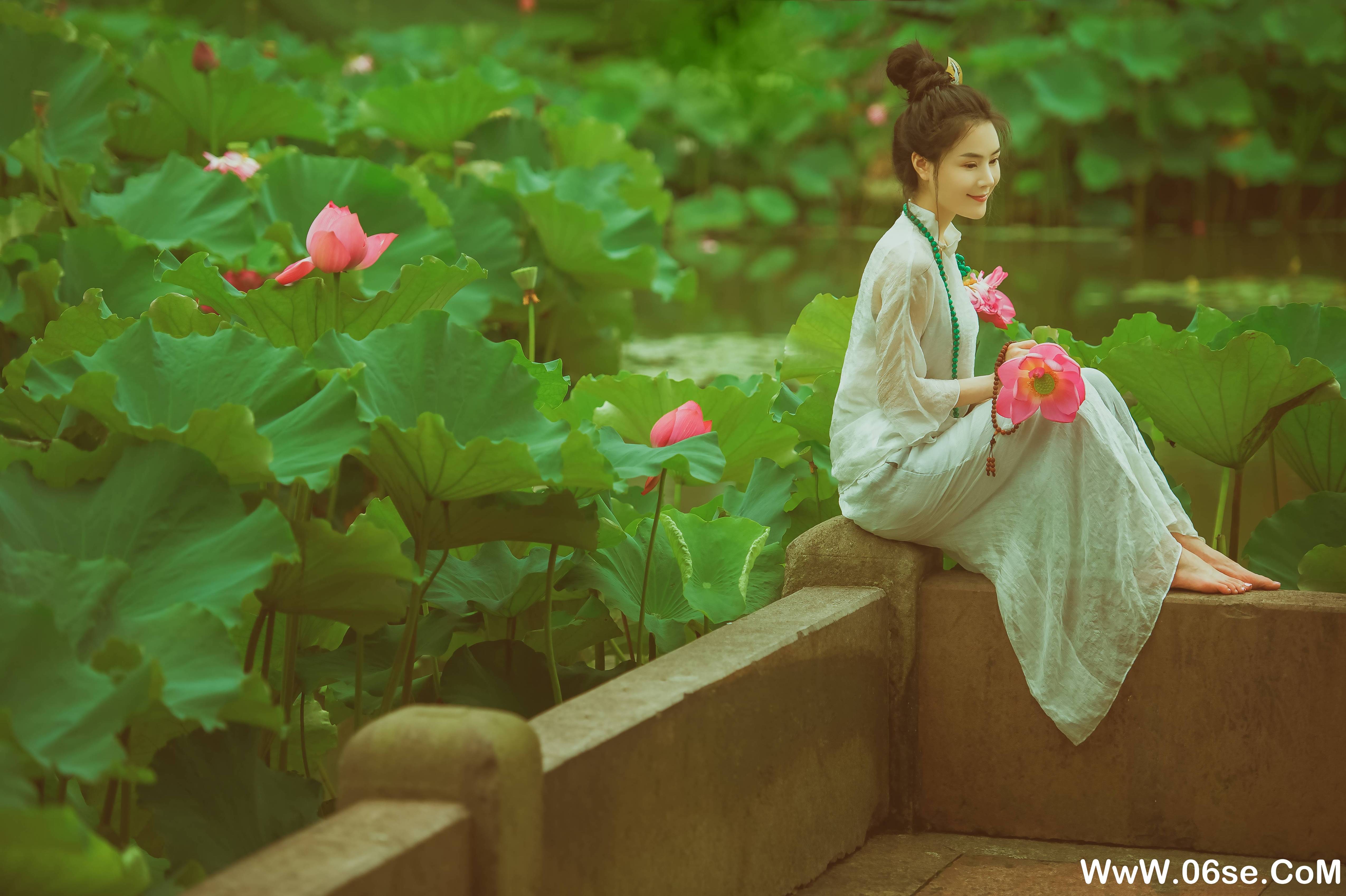 图片[21]-[YITUYU艺图语]2021.08.14 赏荷记 颗颗树[35+1P／260MB]-六色网