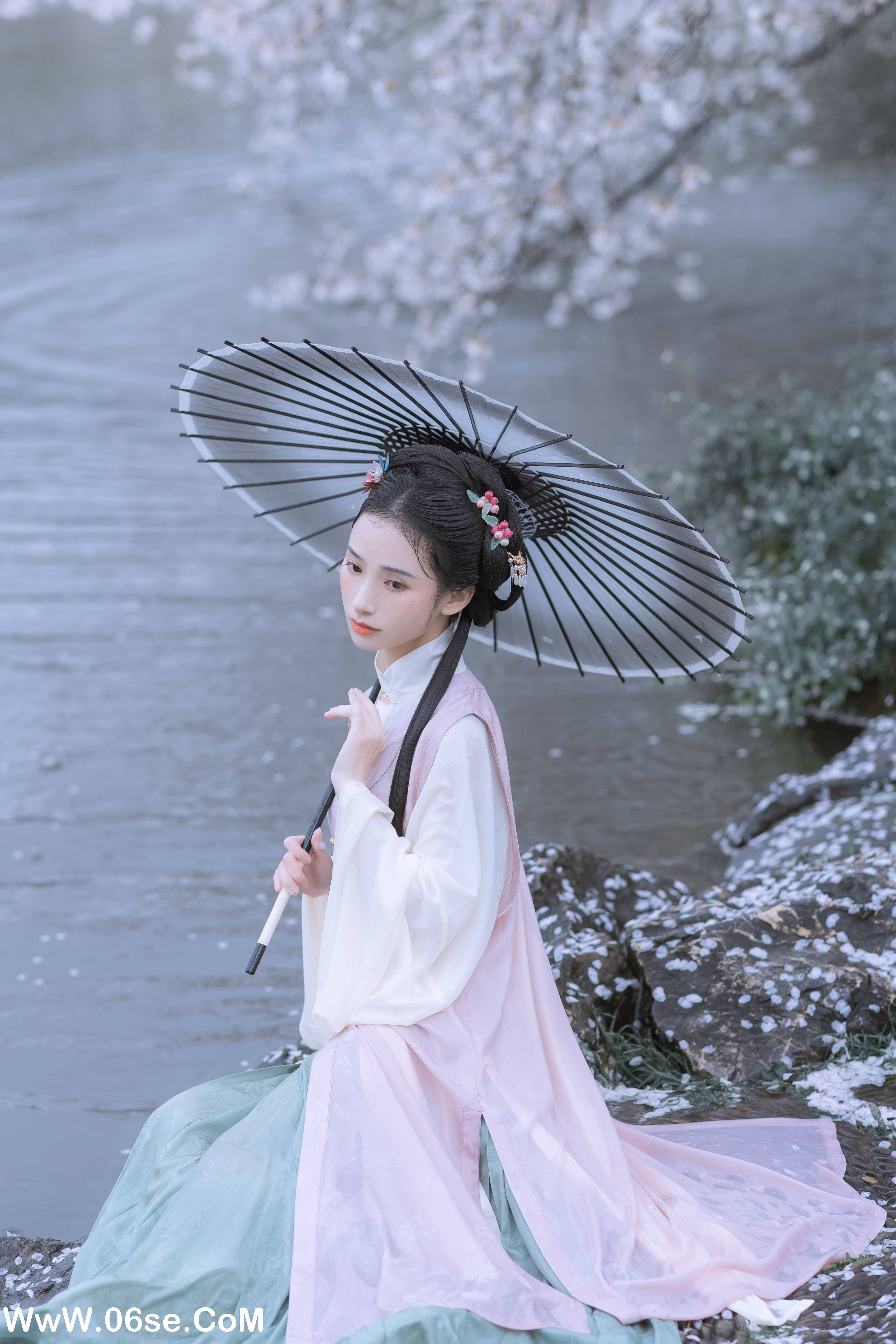 图片[16]-[YITUYU艺图语]2022.05.25 雨樱花 眸小妖[46P-454.3MB]-六色网