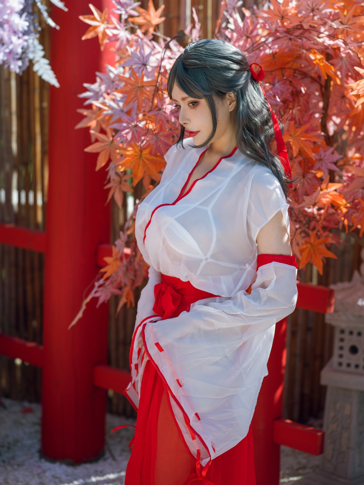 Cosplay 夏小秋秋秋 汤池巫女 3