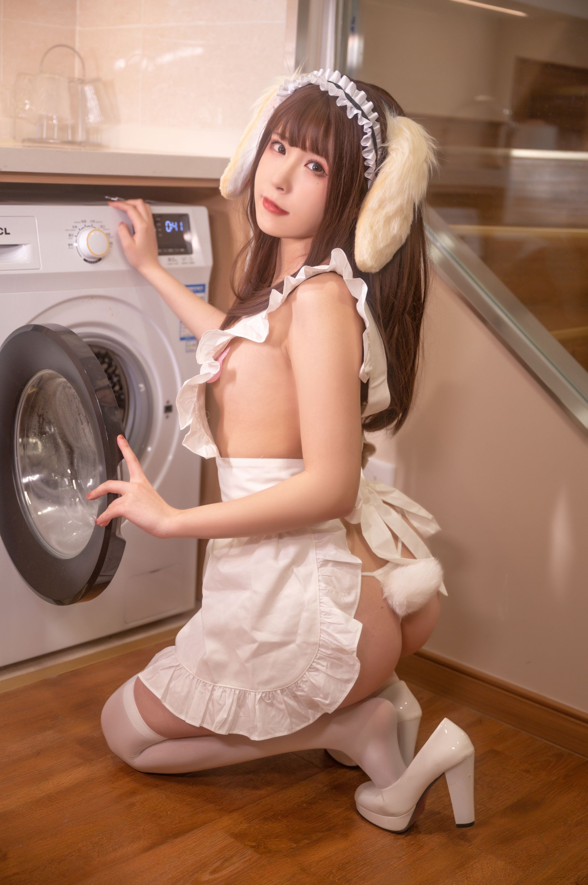 Quan冉有点饿 兔耳女仆 13