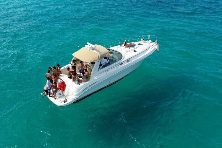 Your Private Yachting Escape: Cancun Rentals