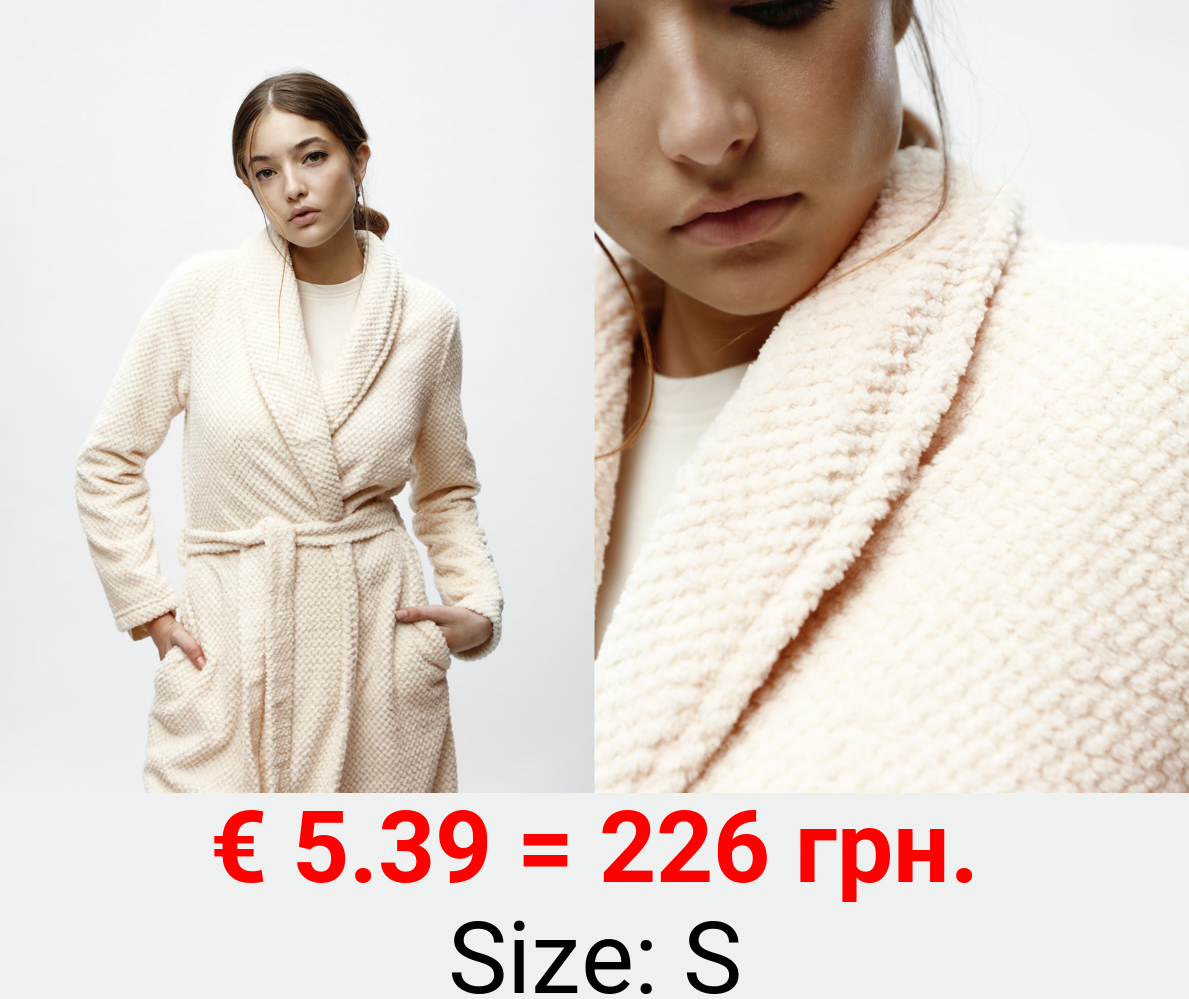 Textured dressing gown