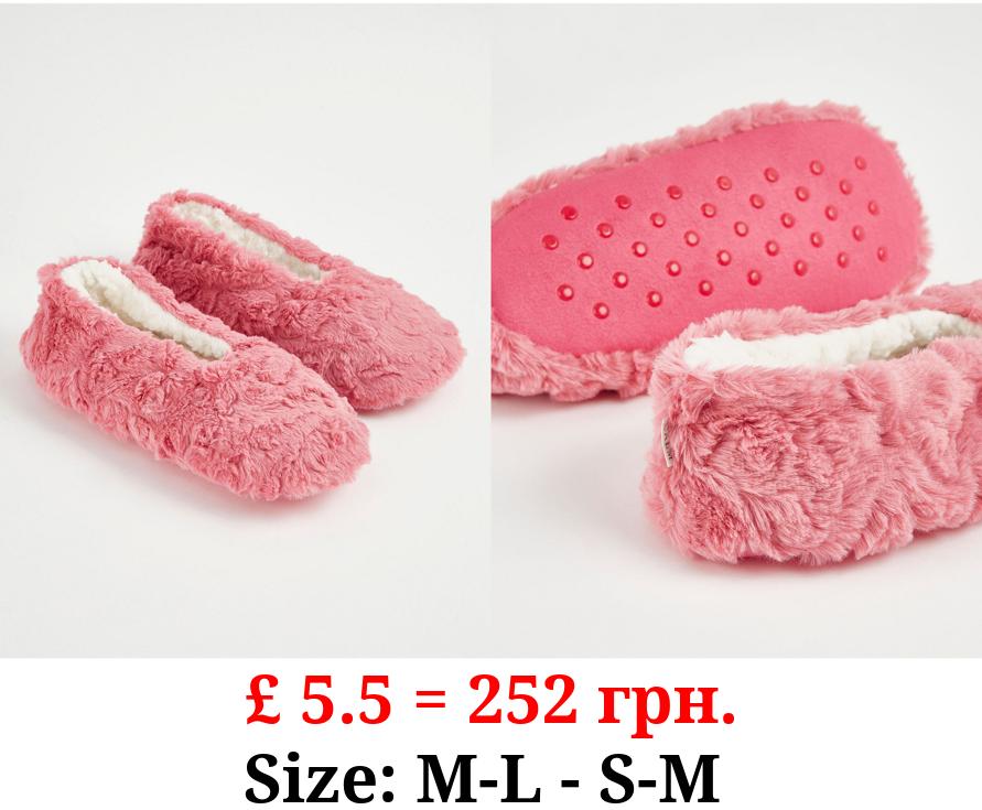 Tickled Pink Textured Faux Fur Slipper Socks
