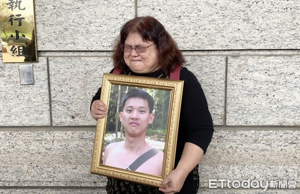 https://telegra.ph/file/78609e1d7302ee1db8bf6.jpg