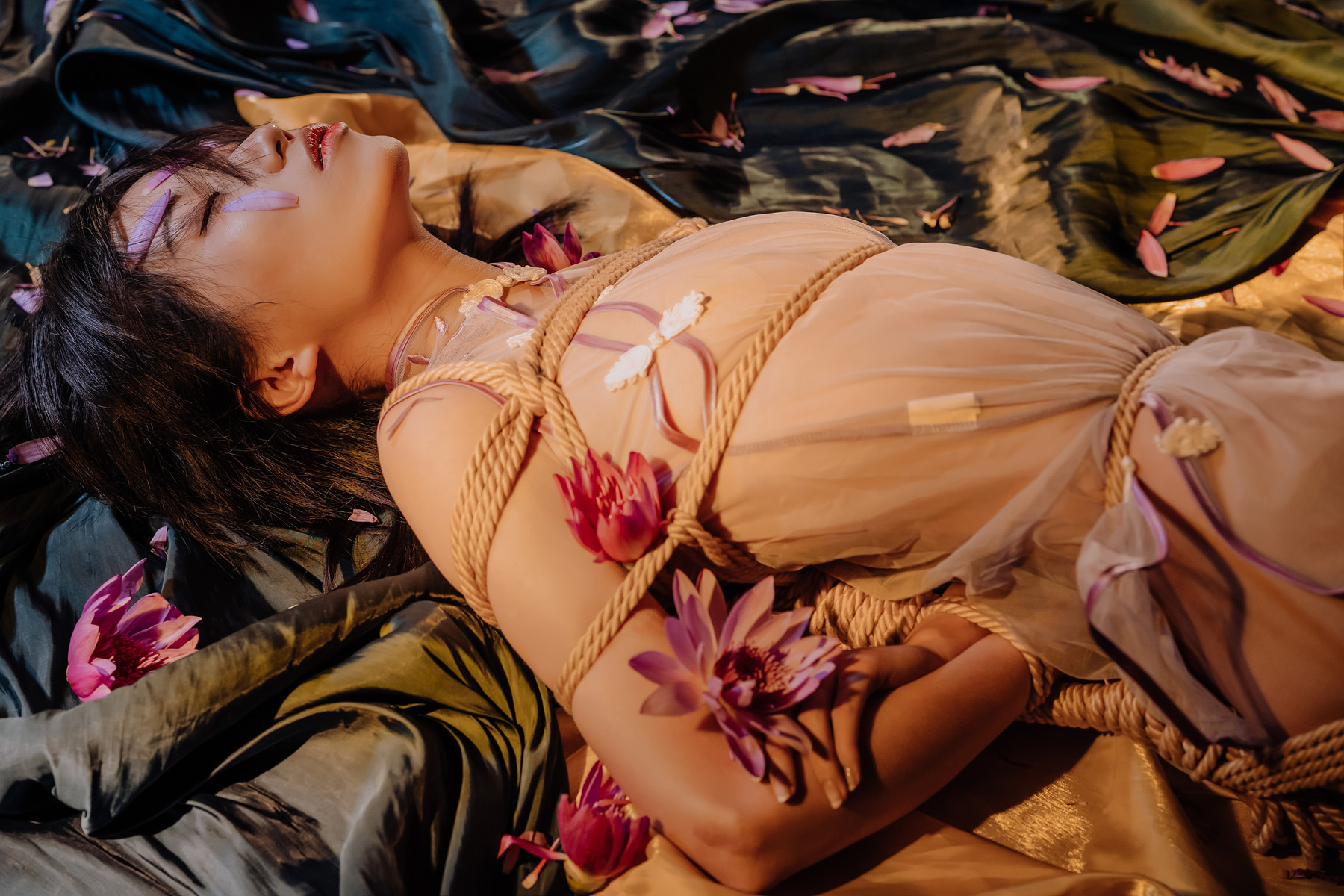 云溪溪 Cosplay 花与绳 Flower and Rope 17