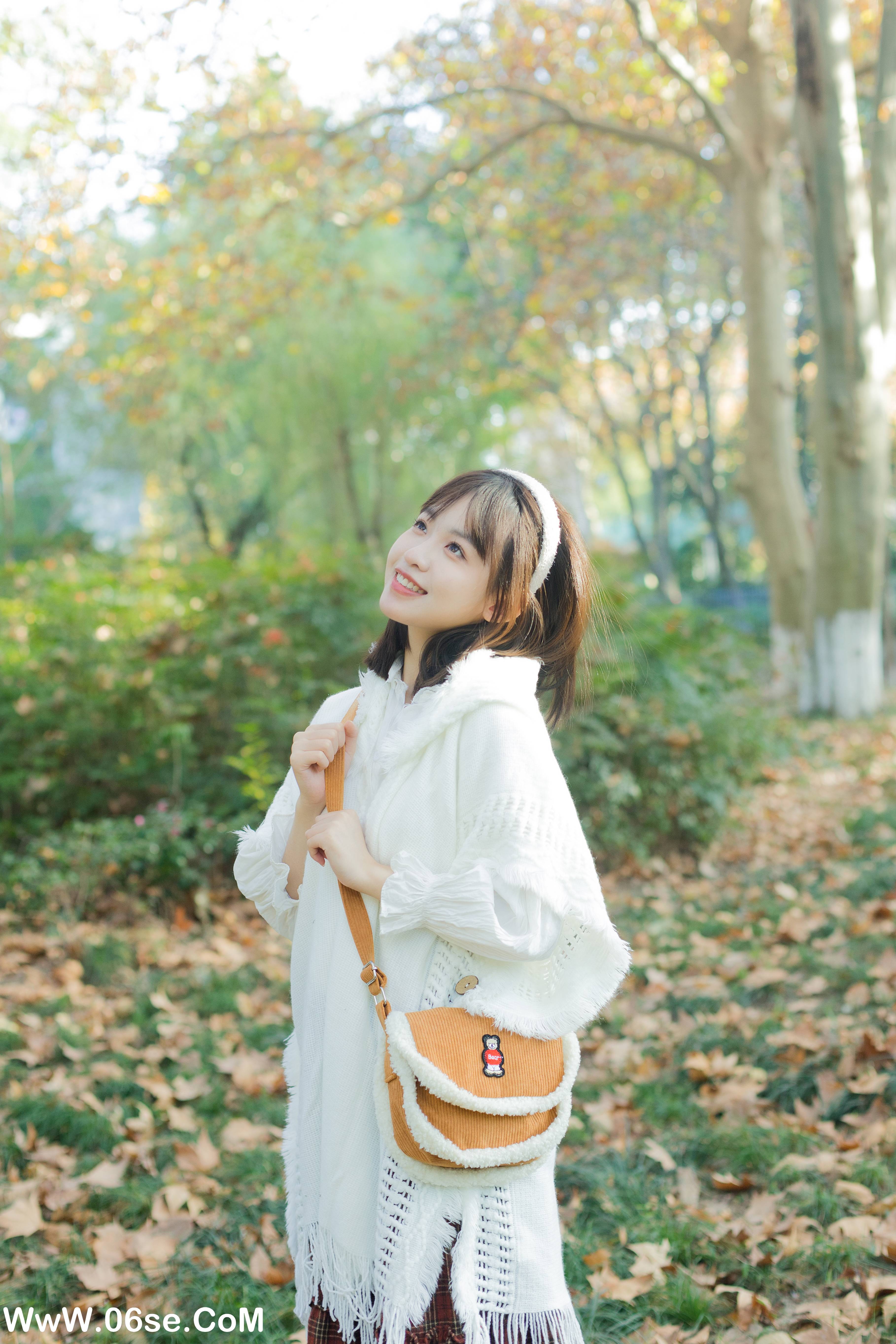 图片[21]-[YITUYU艺图语]2022.09.25 我觉得秋天好像要来了 睡饱了吗[33+1P／353MB]-六色网