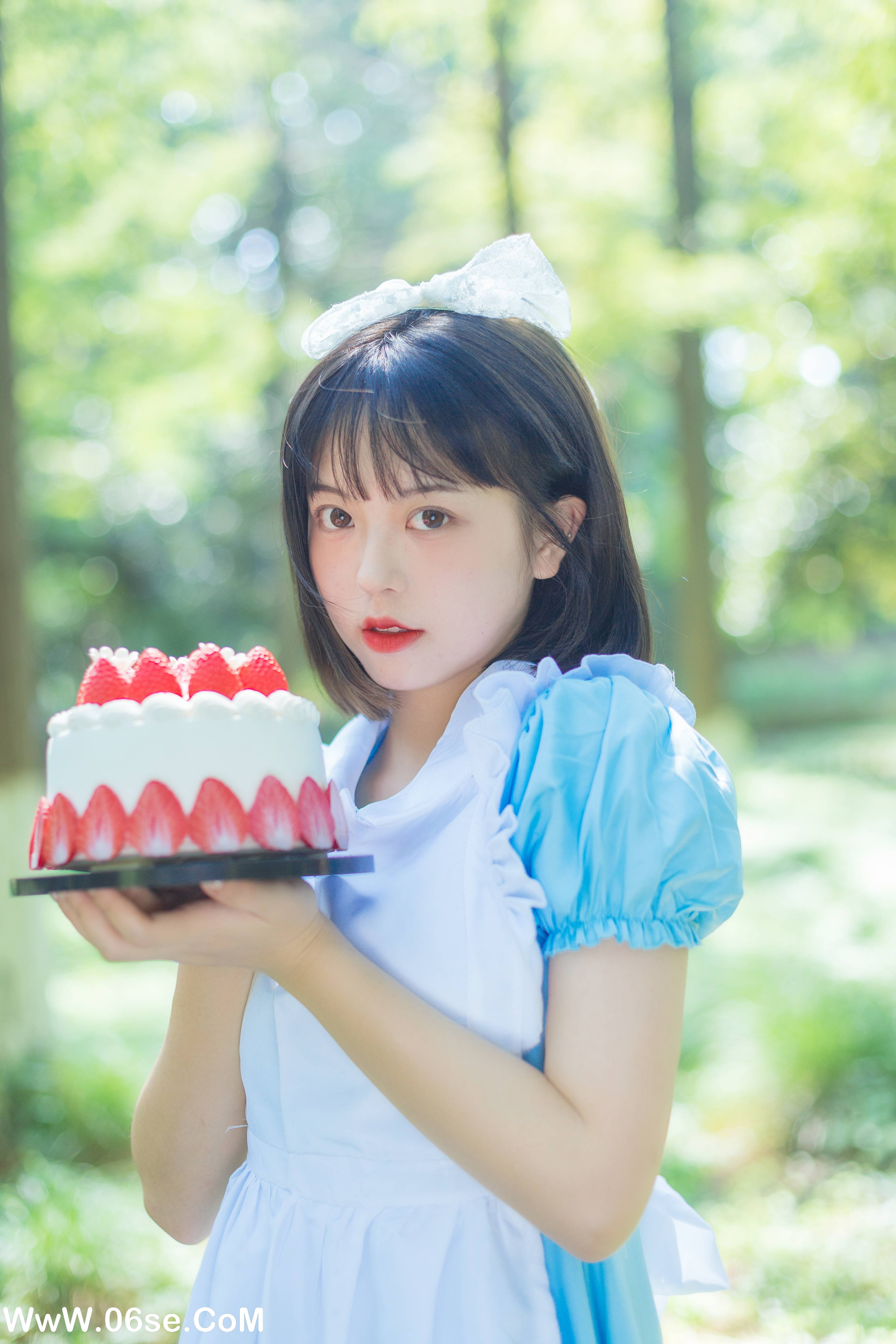 图片[23]-[YITUYU艺图语]2022.08.05 雏菊和草莓 哈吉麻花[31+1P／260MB]-六色网