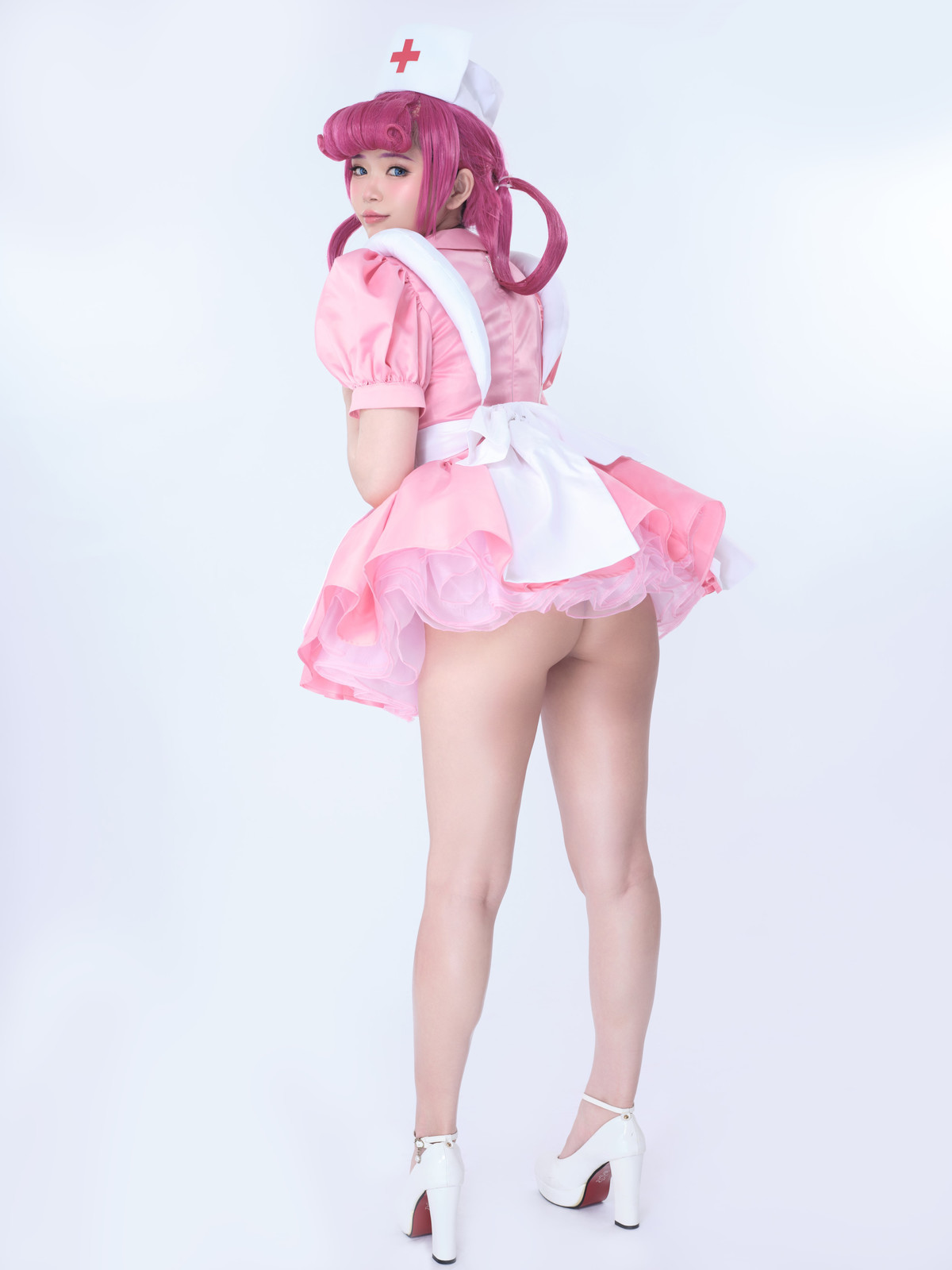 Cosplay ZinieQ Nurse Joy 1
