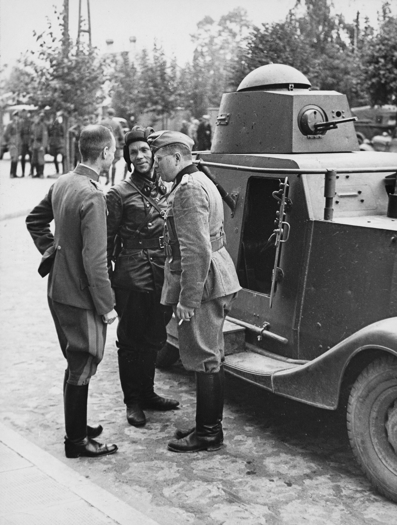 Фото 1939 года. Совместный парад вермахта и РККА В Бресте. Советско немецкий парад в Бресте 1939. Брест 22 сентября 1939 года совместный парад вермахта и РККА В Бресте. Совместный парад вермахта и РККА В Бресте 1939.