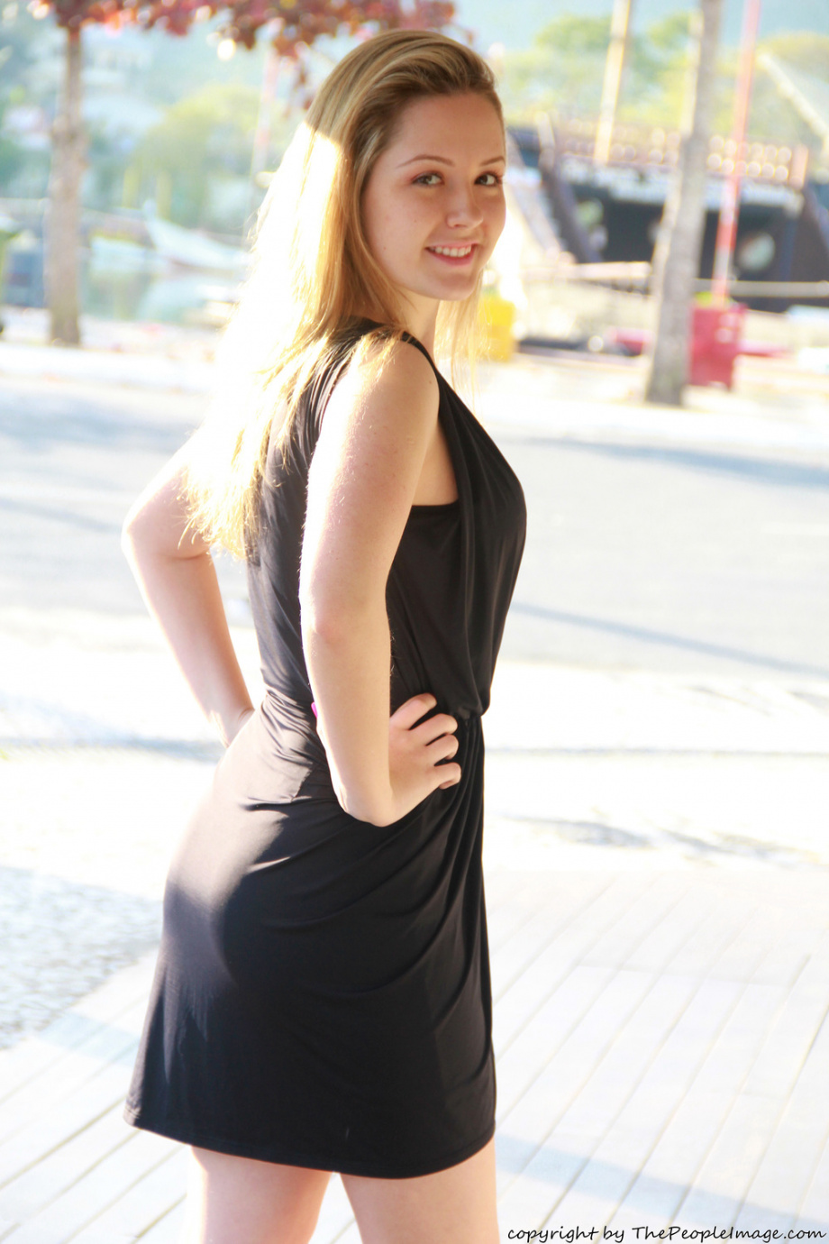 [Image: 7aed4b2d29e3a30304d4d.jpg]