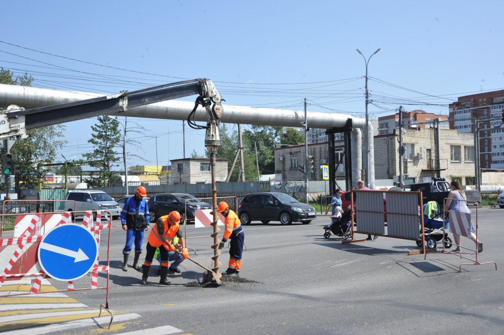Просевший участок дороги на перекрёсте Павла Морозова-Радищева отремонтируют