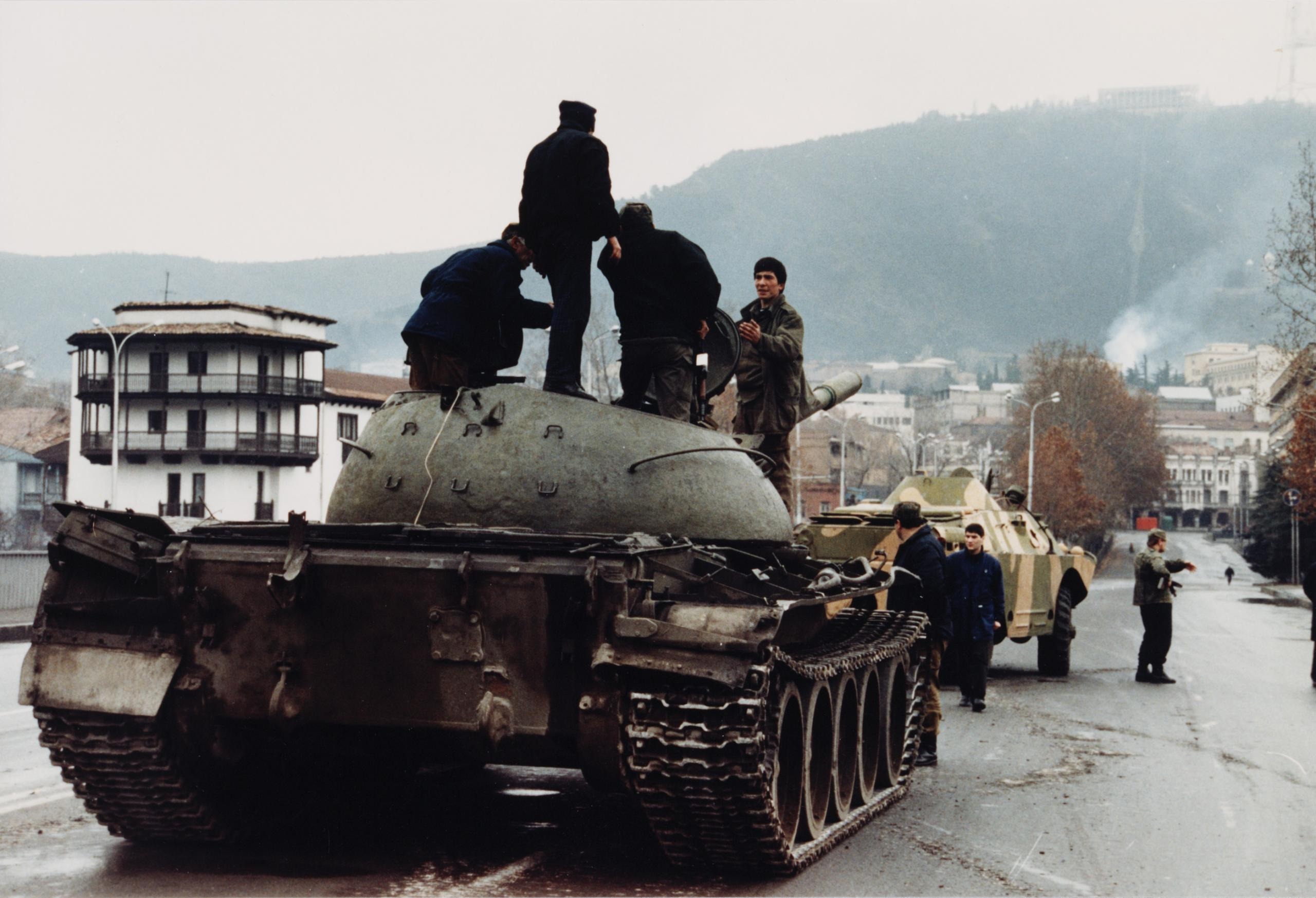 1989 год тбилиси. Грузия 1991. Тбилиси 1992. Военный переворот в Грузии (1991-1992).