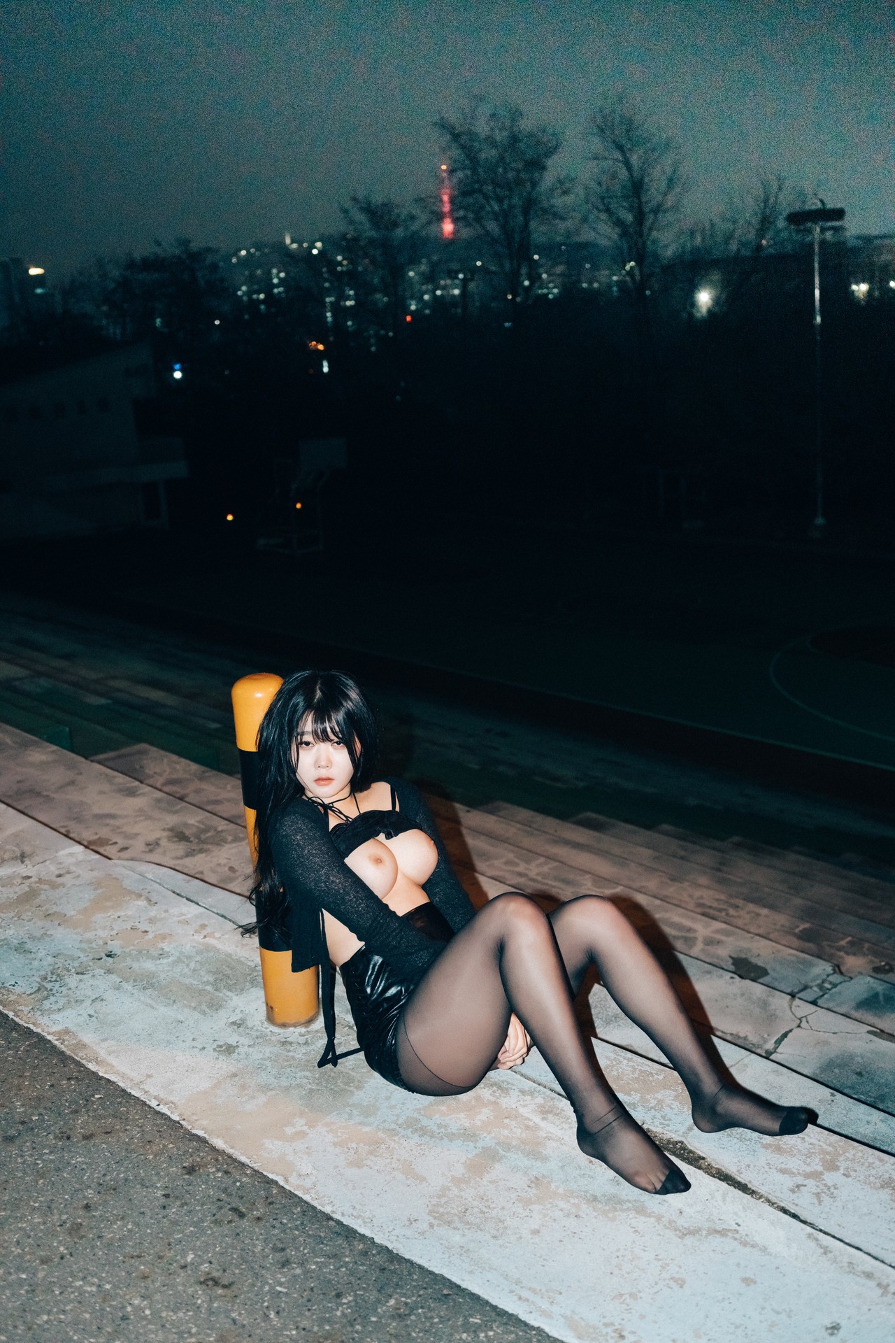 ZIA.Kwon 권지아, [Loozy] XXX At Night Road Set.01 17