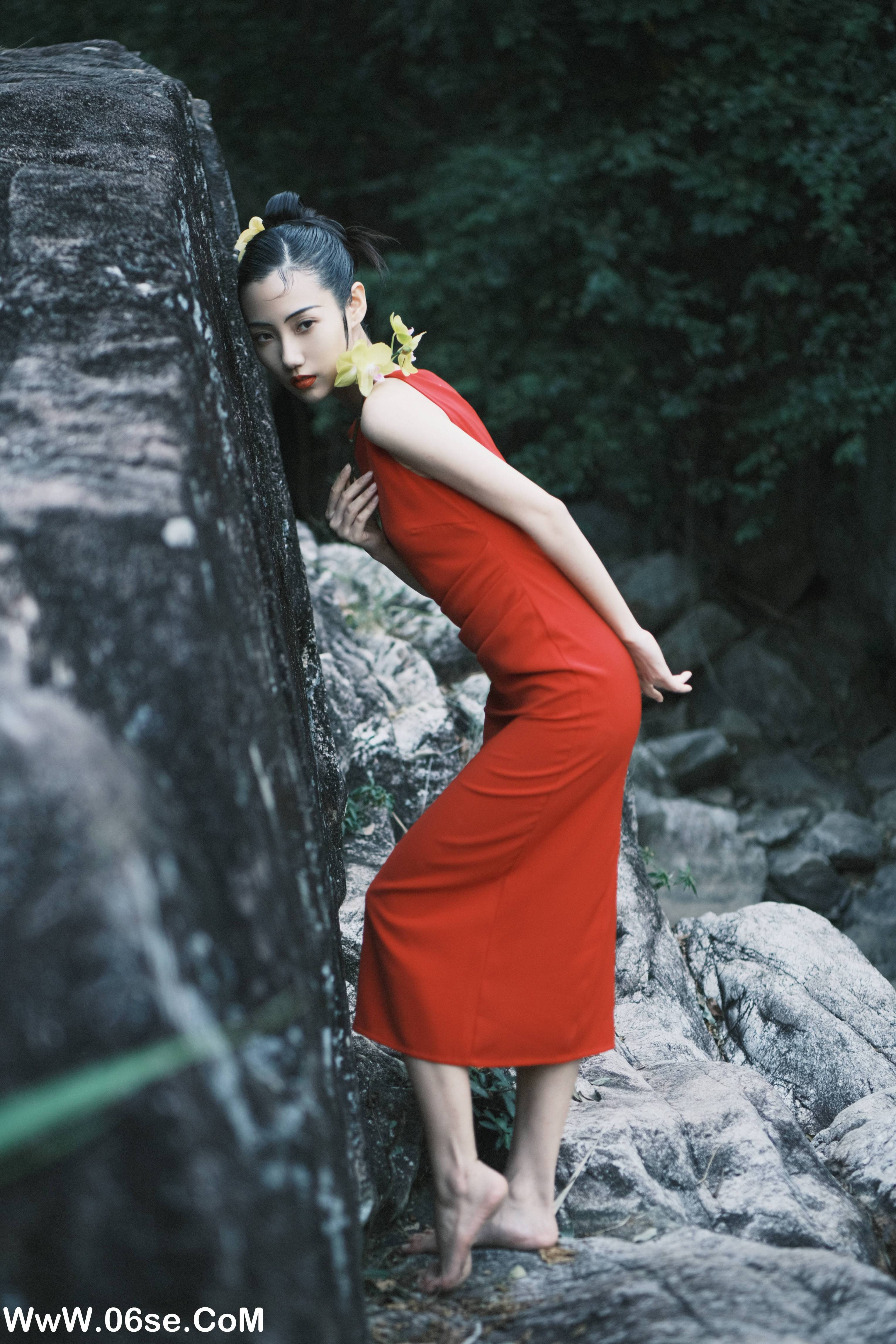 图片[27]-[YITUYU艺图语]2022.11.14 关于红 阿万[46+1P／469MB]-六色网