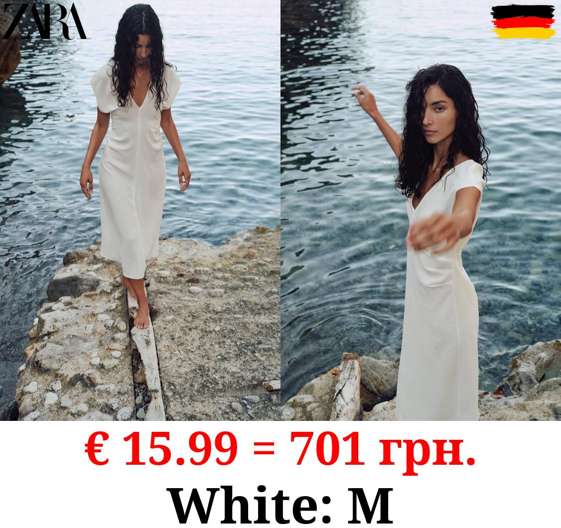 FLOWING DRESS WITH GATHERING