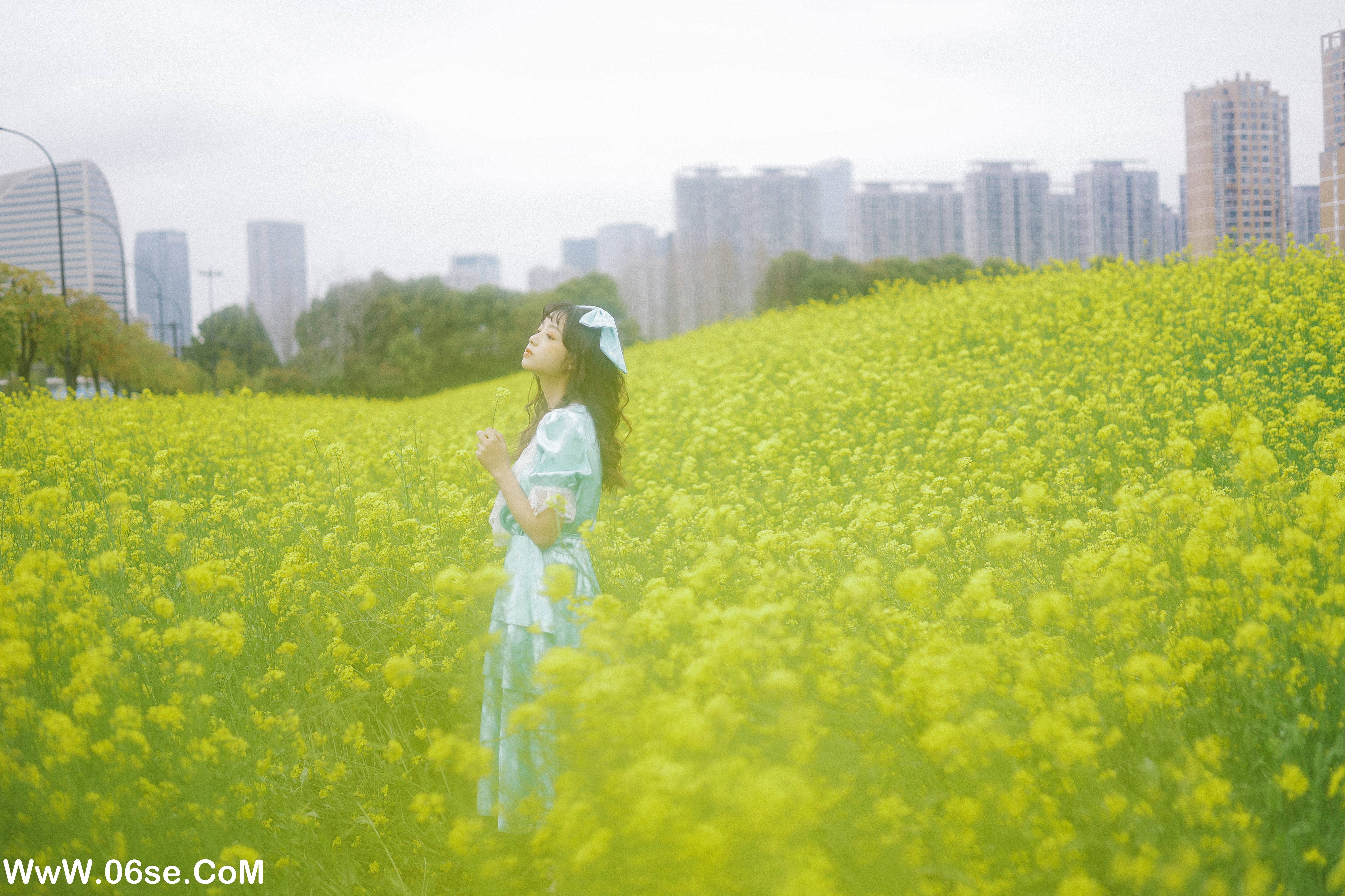 图片[17]-[YITUYU艺图语]2022.05.26 黄色花海 芊芊[24P-263.85MB]-六色网
