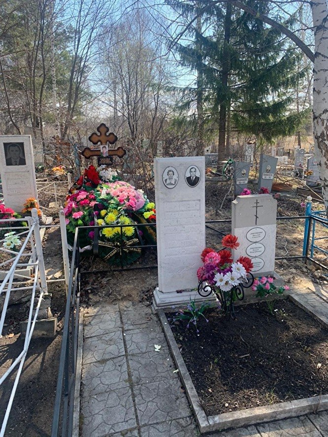 Работник хабаровского кладбища спёр с могилы 230 тыс рублей