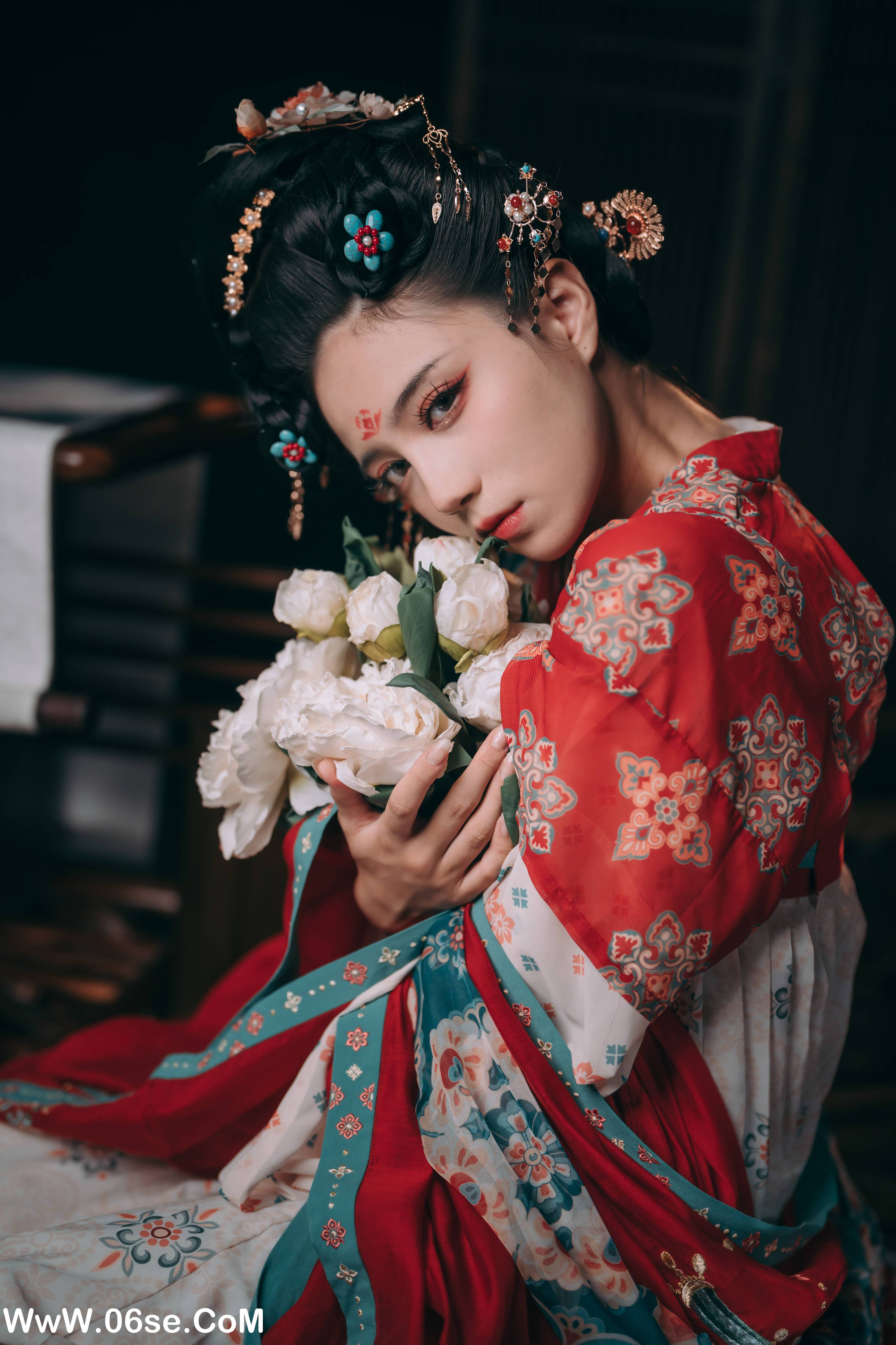 图片[14]-[YITUYU艺图语]2022.09.10 花想容颜 贰加六[22+1P／87.2MB]-六色网