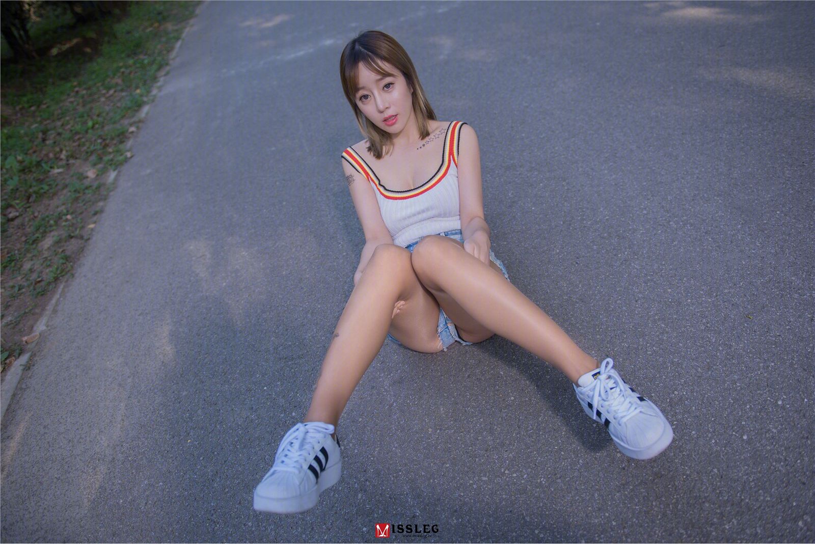 图片[52]-[MISSLEG蜜丝] 钻石会员V系列 V009 王语纯《游园变》-六色网