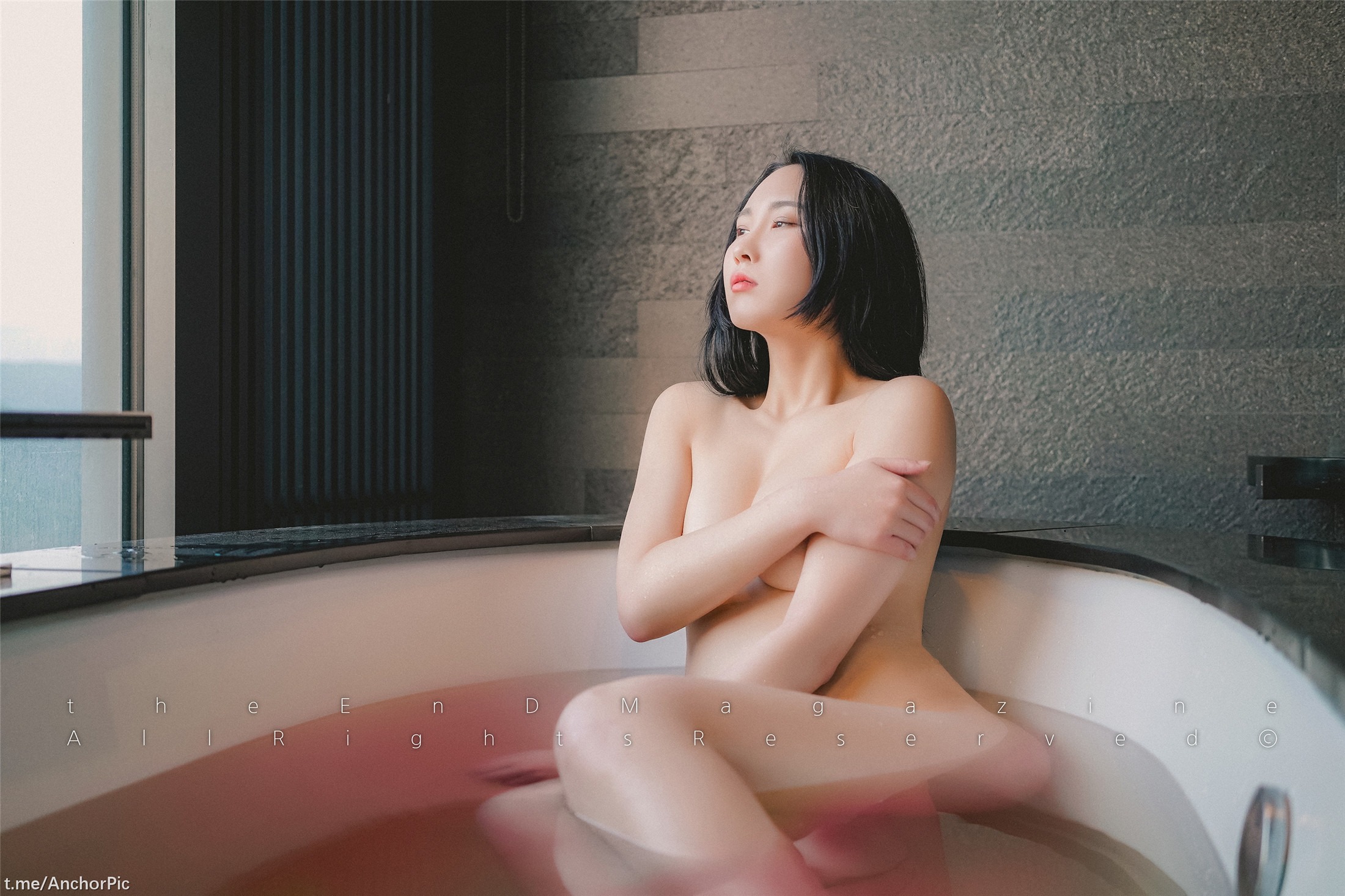 The End Magazine 作品 205P 183