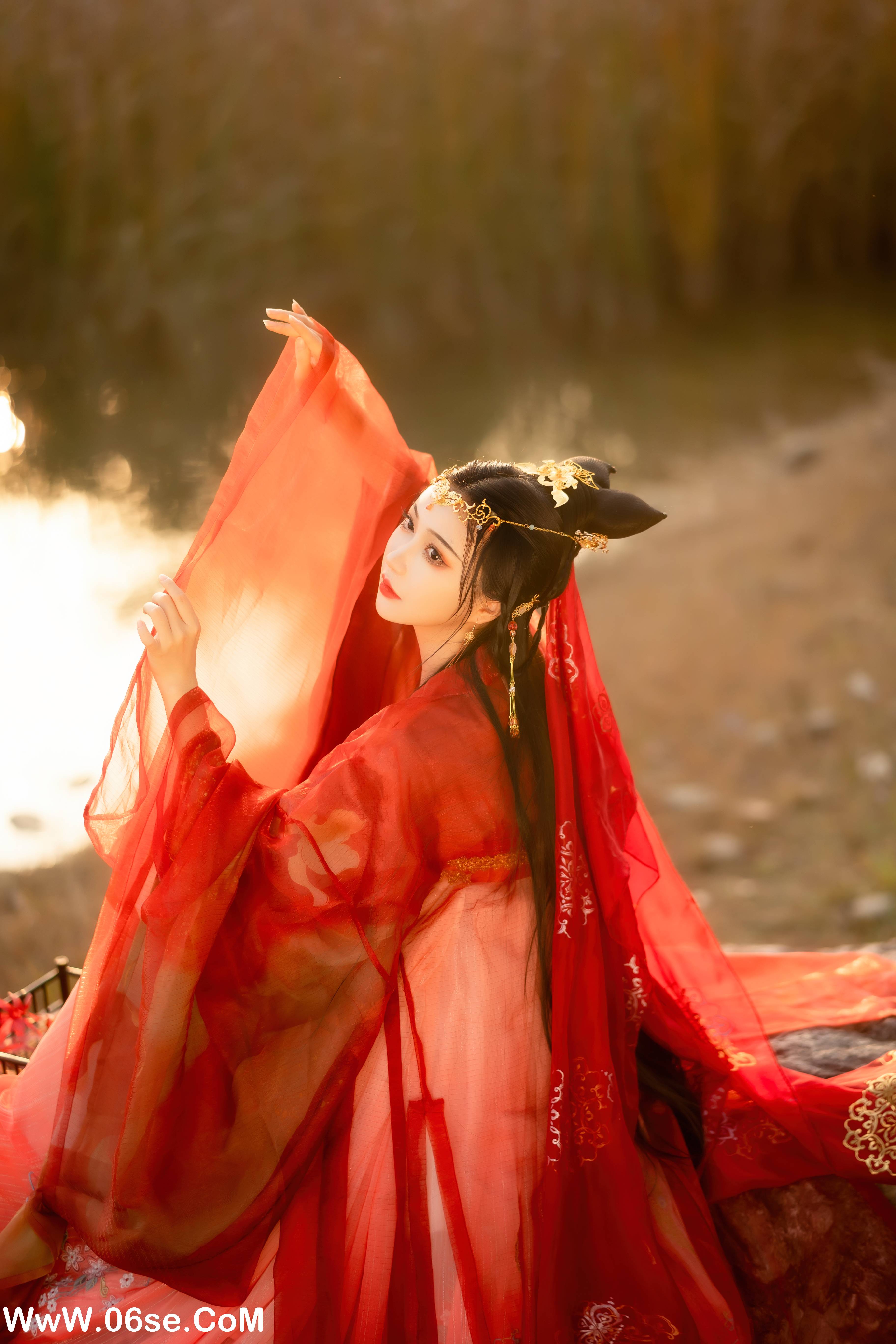 图片[23]-[YITUYU艺图语]2022.11.03 枫霜尽 -绮罗生的小苏苏-[28+1P／240MB]-六色网