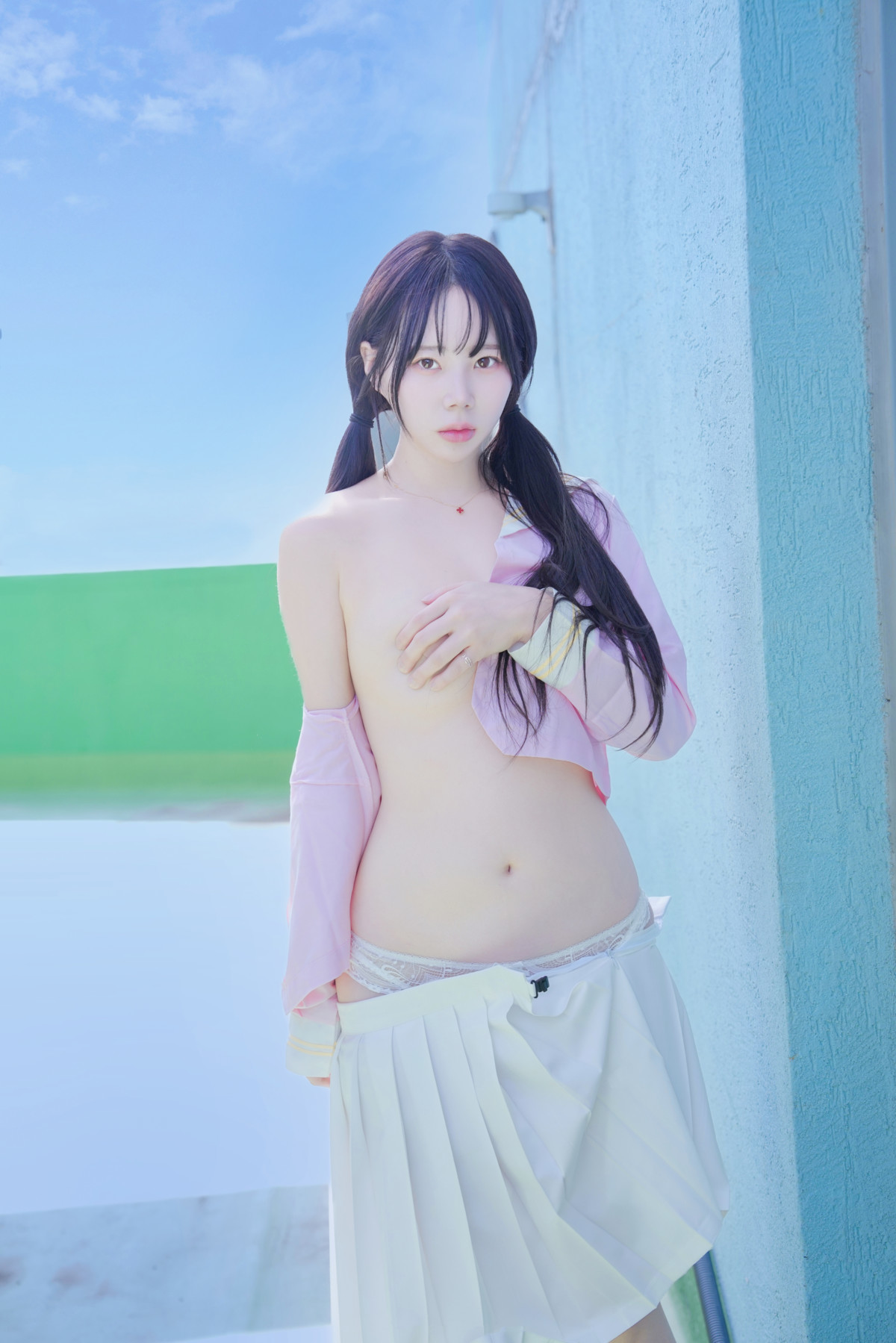 Myua 뮤아, Photobook “Pure” 26