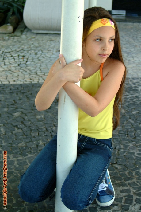 [Image: 7d0cdfee8b999d64f800d.jpg]