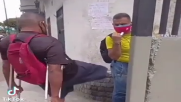 La patada invisible del cojo