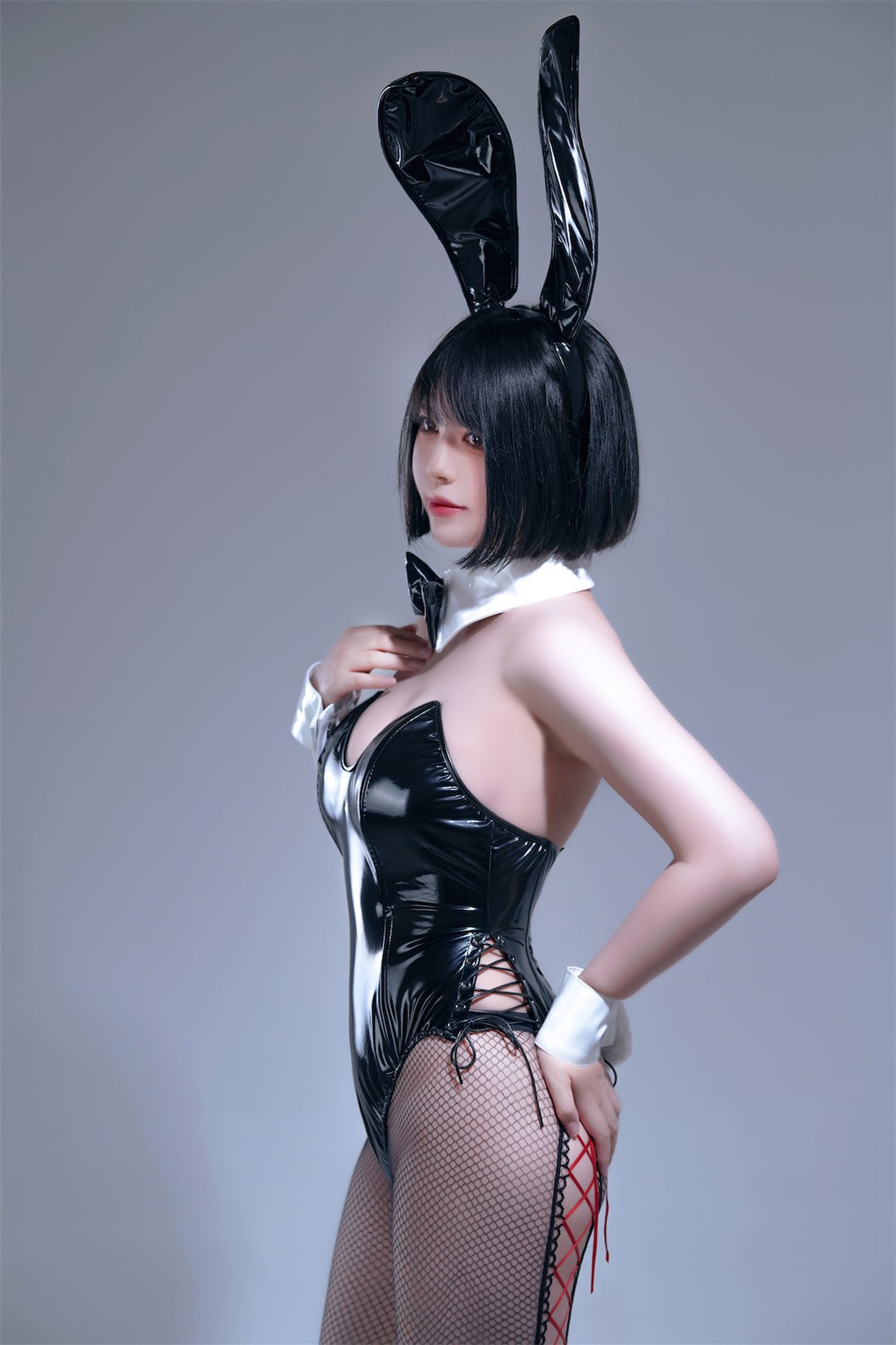 Cosplay 半半子 Bunny 16