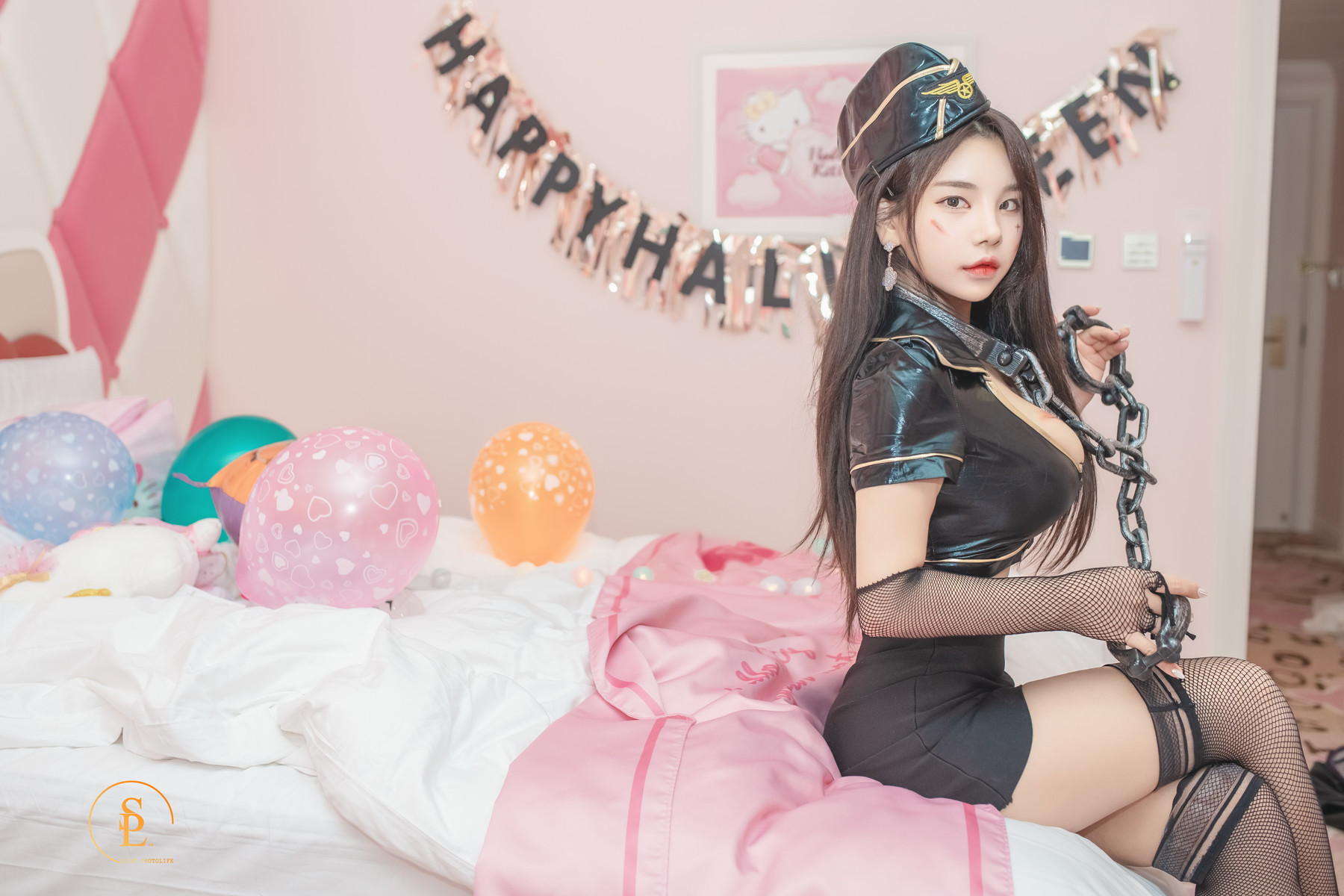 Zzyuri 쮸리, [SAINT Photolife] Pink Halloween 50
