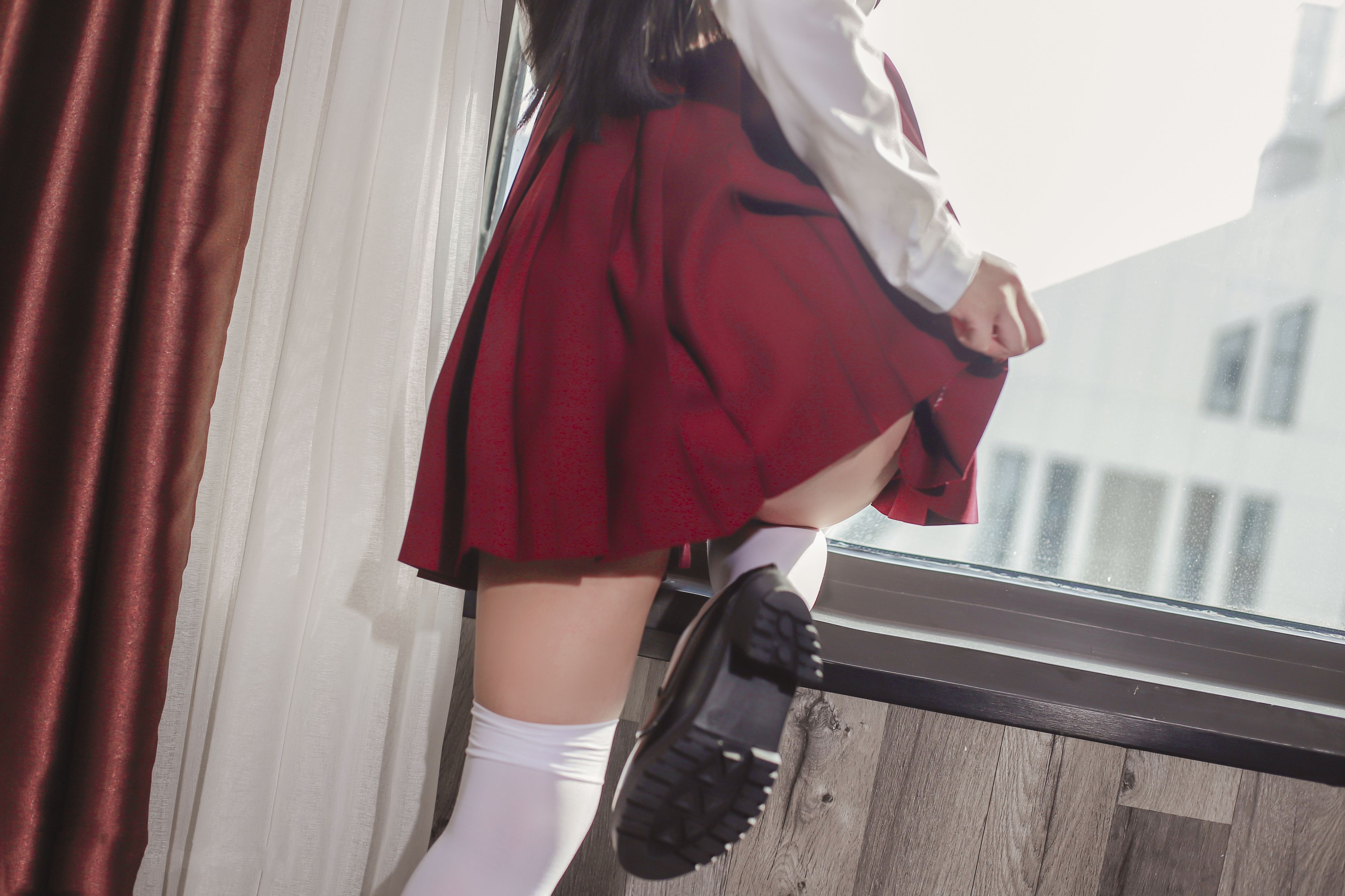 日奈娇 - JK少女红裙 [28P-276MB] 8