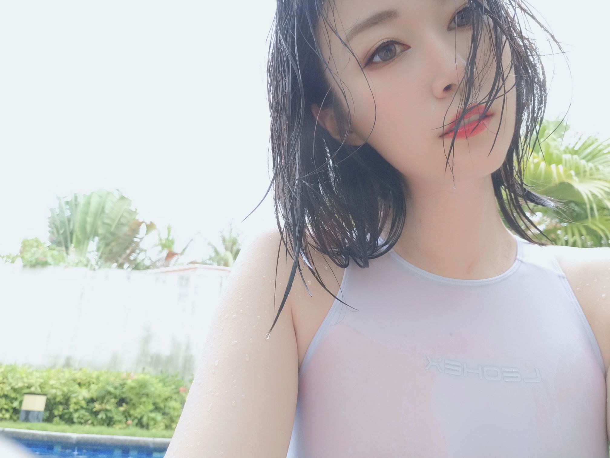 白银81-白色竞泳 [83P2V] 27