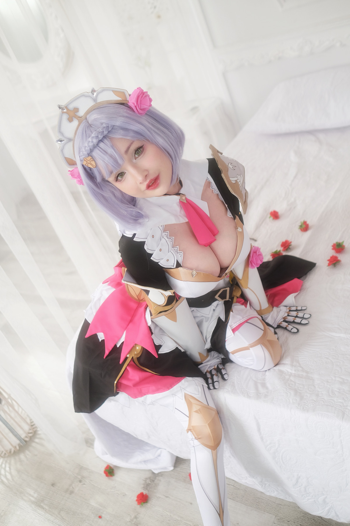Hidori Rose Cosplay Noelle - Genshin Impact 11