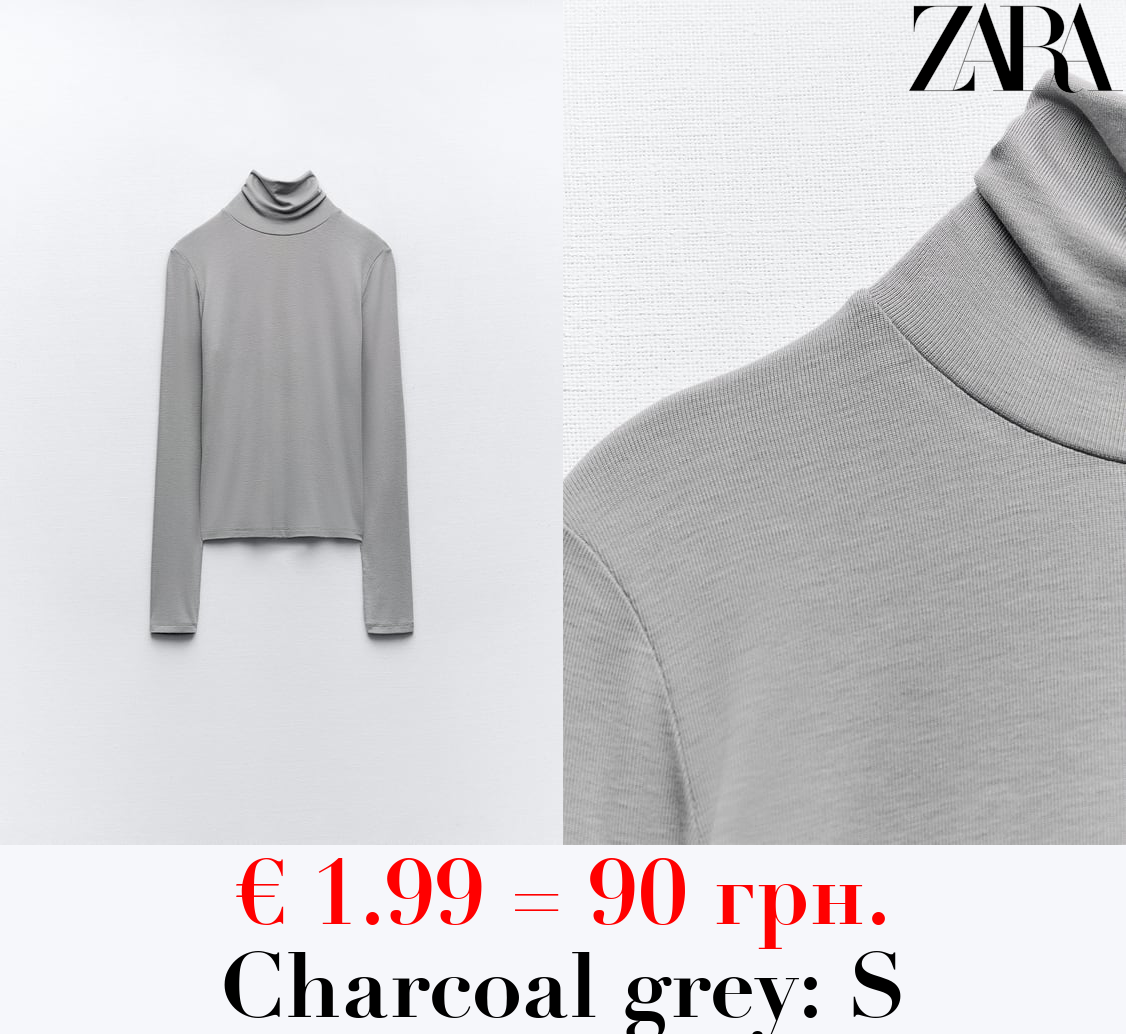 TURTLENECK T-SHIRT
