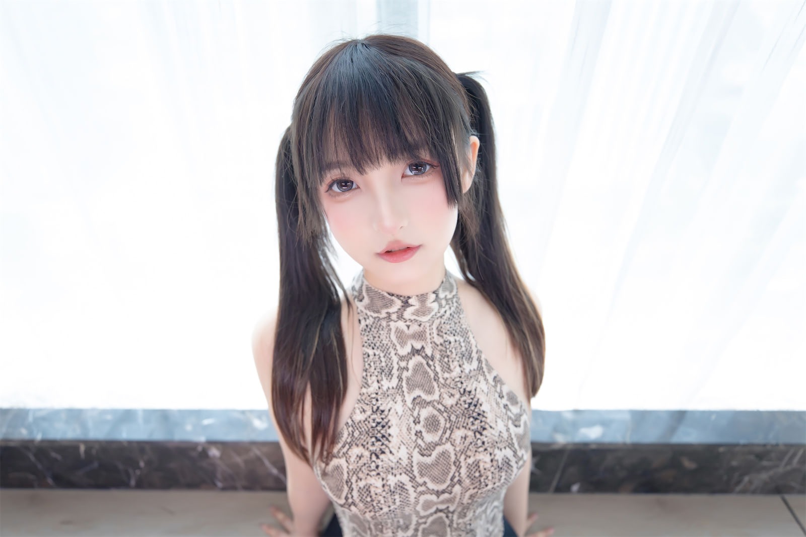 神楽坂真冬 蟒纹旗袍 22