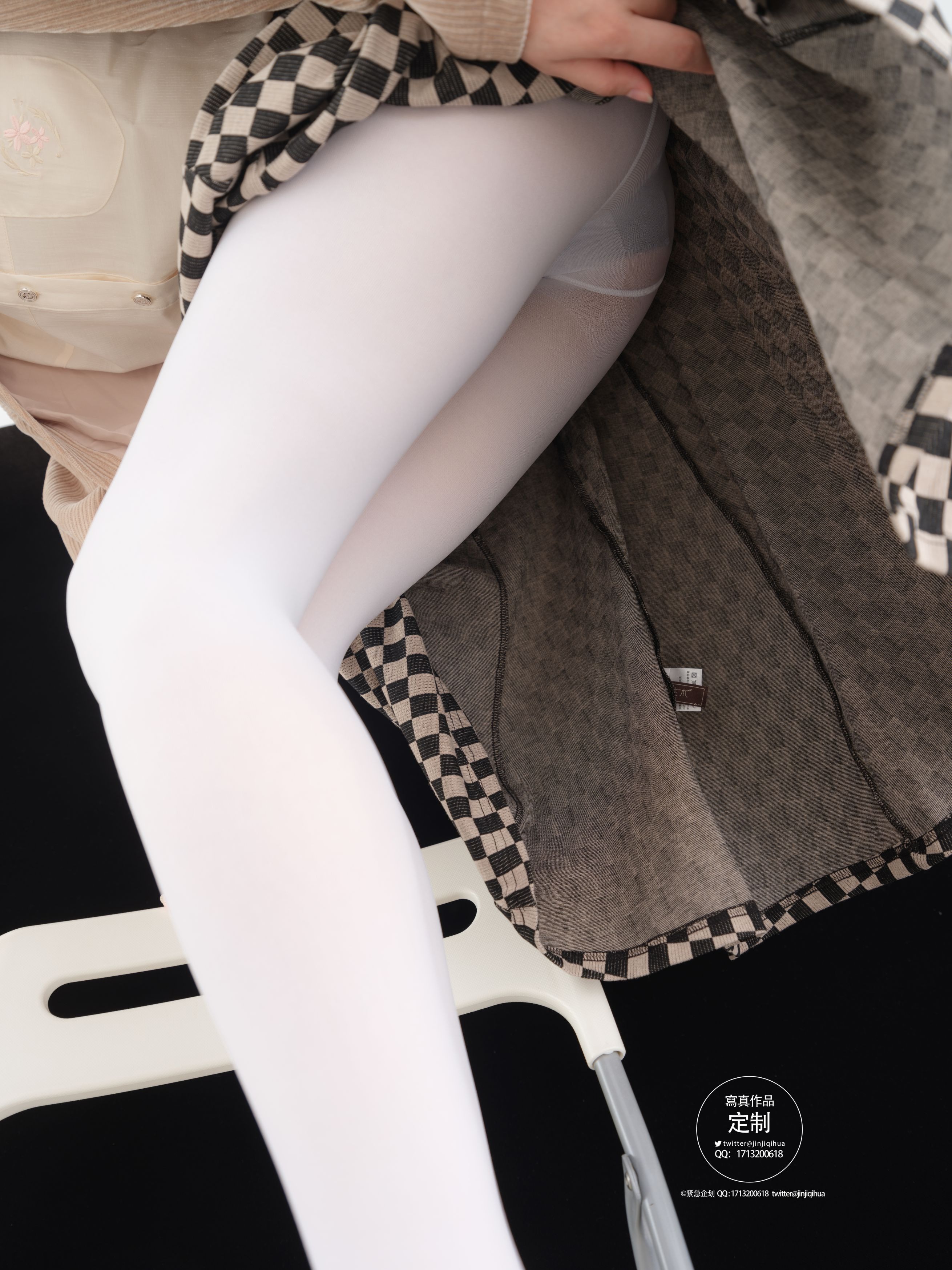 紧急企划 - EX-007 见希w 民国制服 白丝 [88P1V-3.45GB] 49