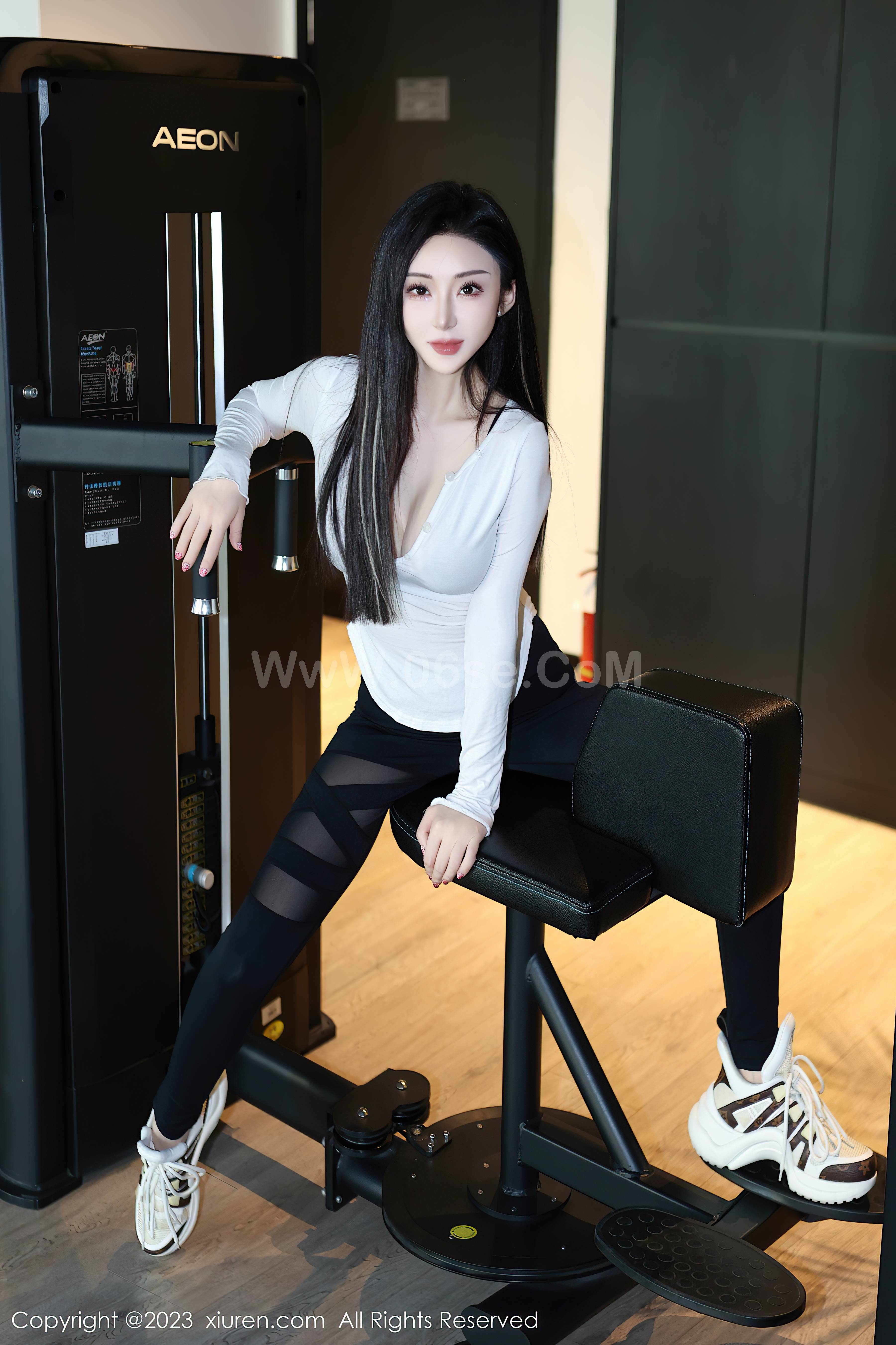 图片[2]-[Xiuren秀人网]2023.11.23 NO.7705 田兮白[89+1P／727MB]-六色网