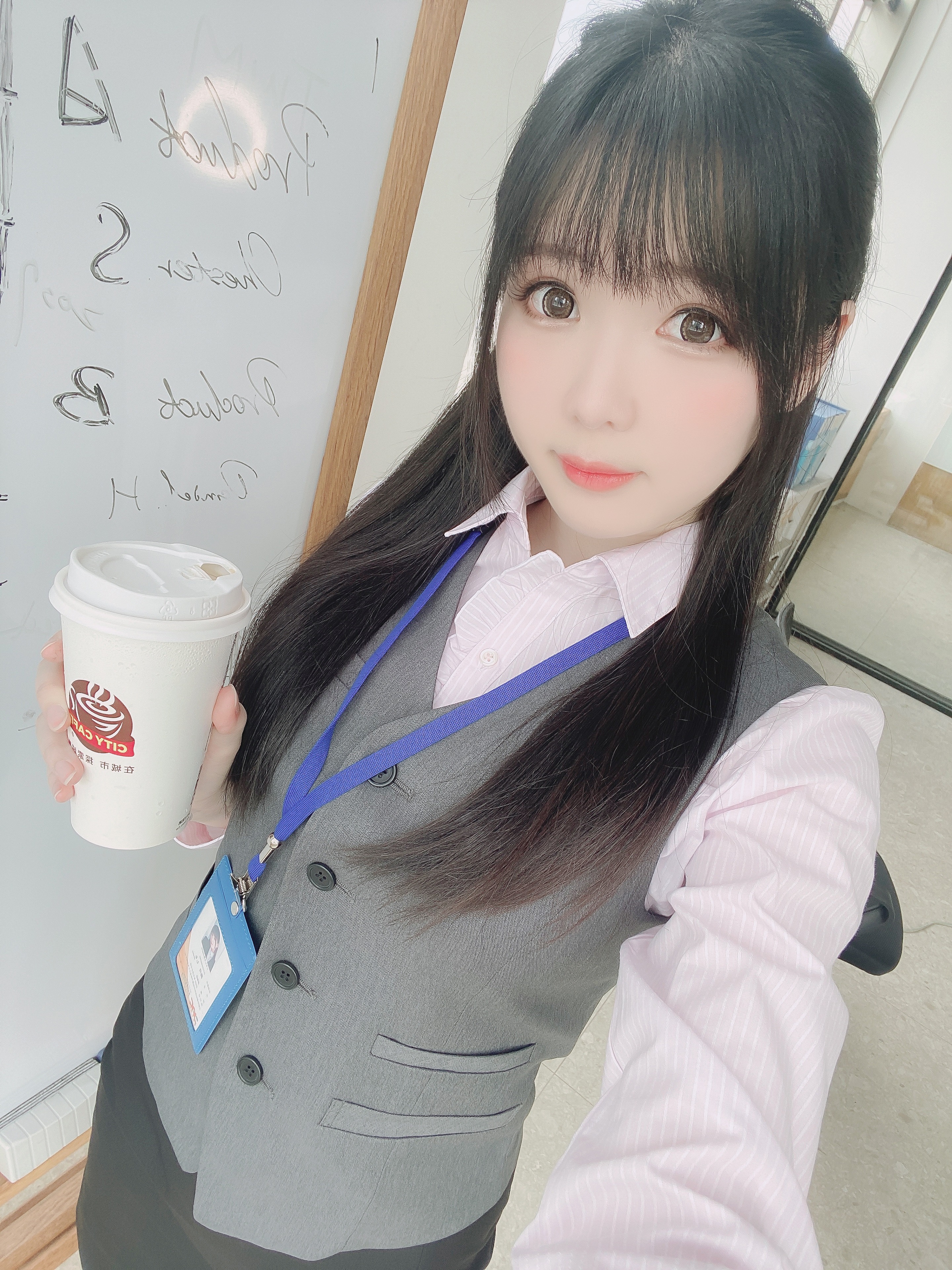 2022-08-25 新入社員しもちゃん [24P-193.12MB] 10