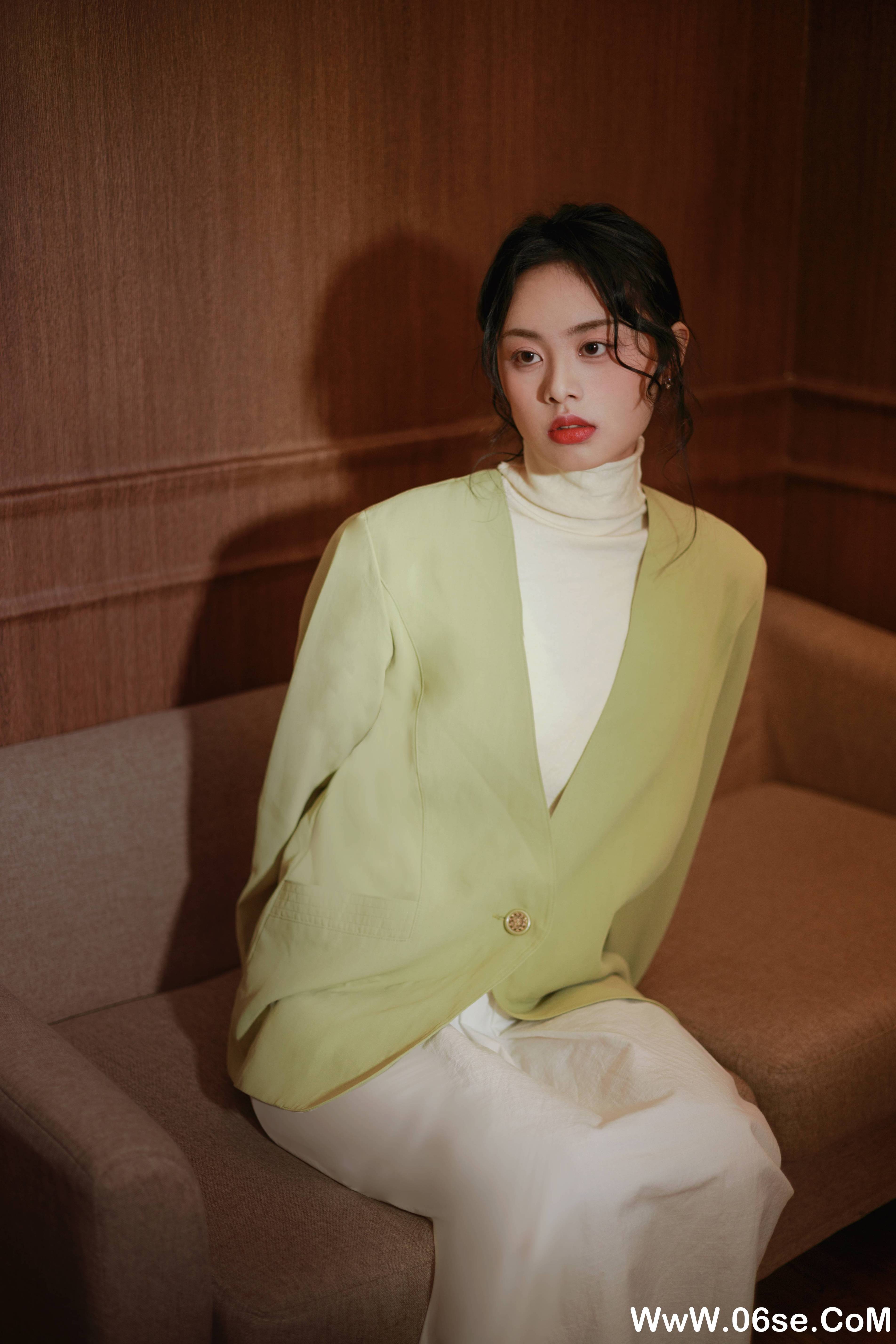 图片[21]-[YITUYU艺图语]2021.03.17 半梦半醒 小艺[36+1P／786MB]-六色网