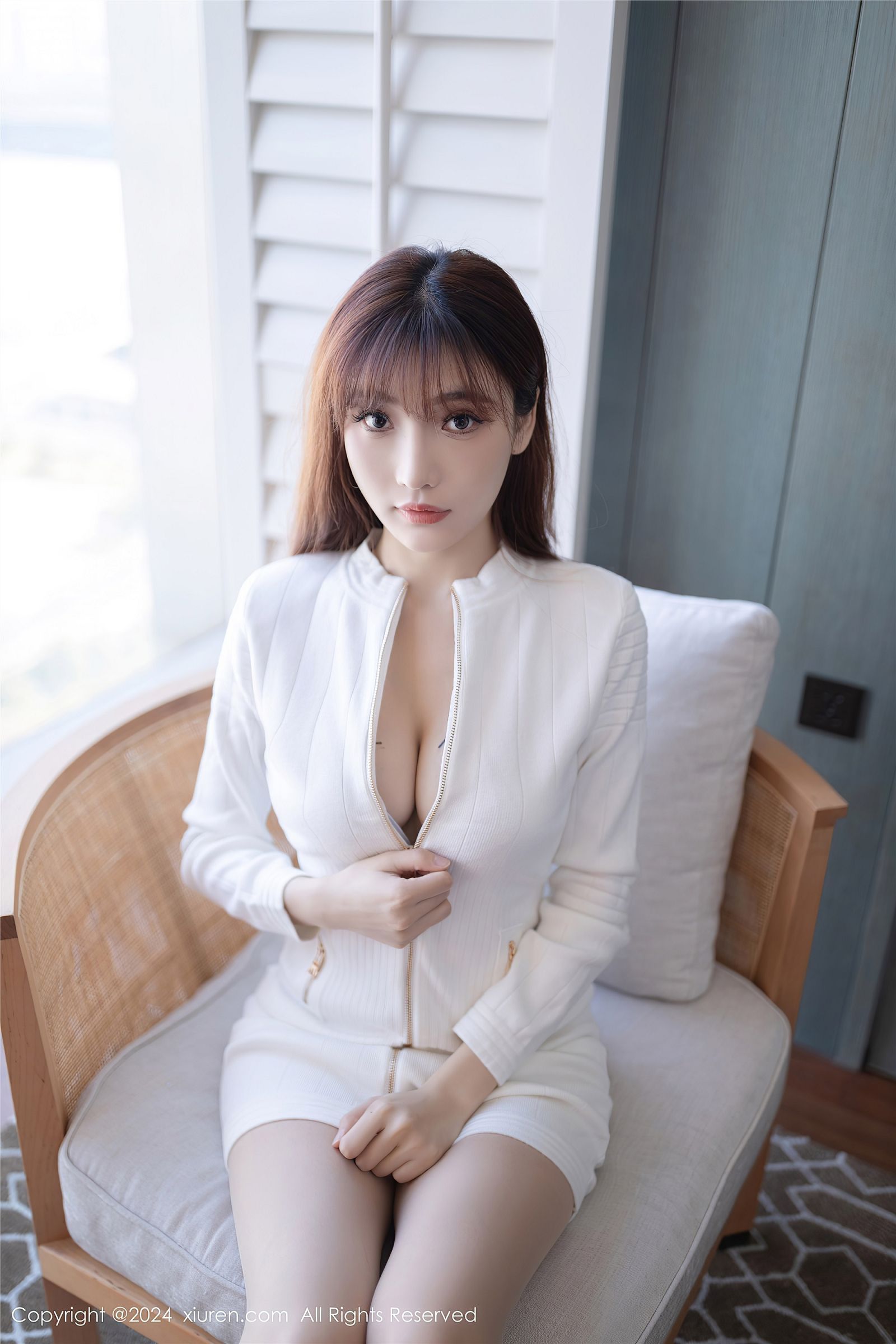图片[4]-[XIUREN秀人网] 2024.03.14 NO.8233 陆萱萱-六色网