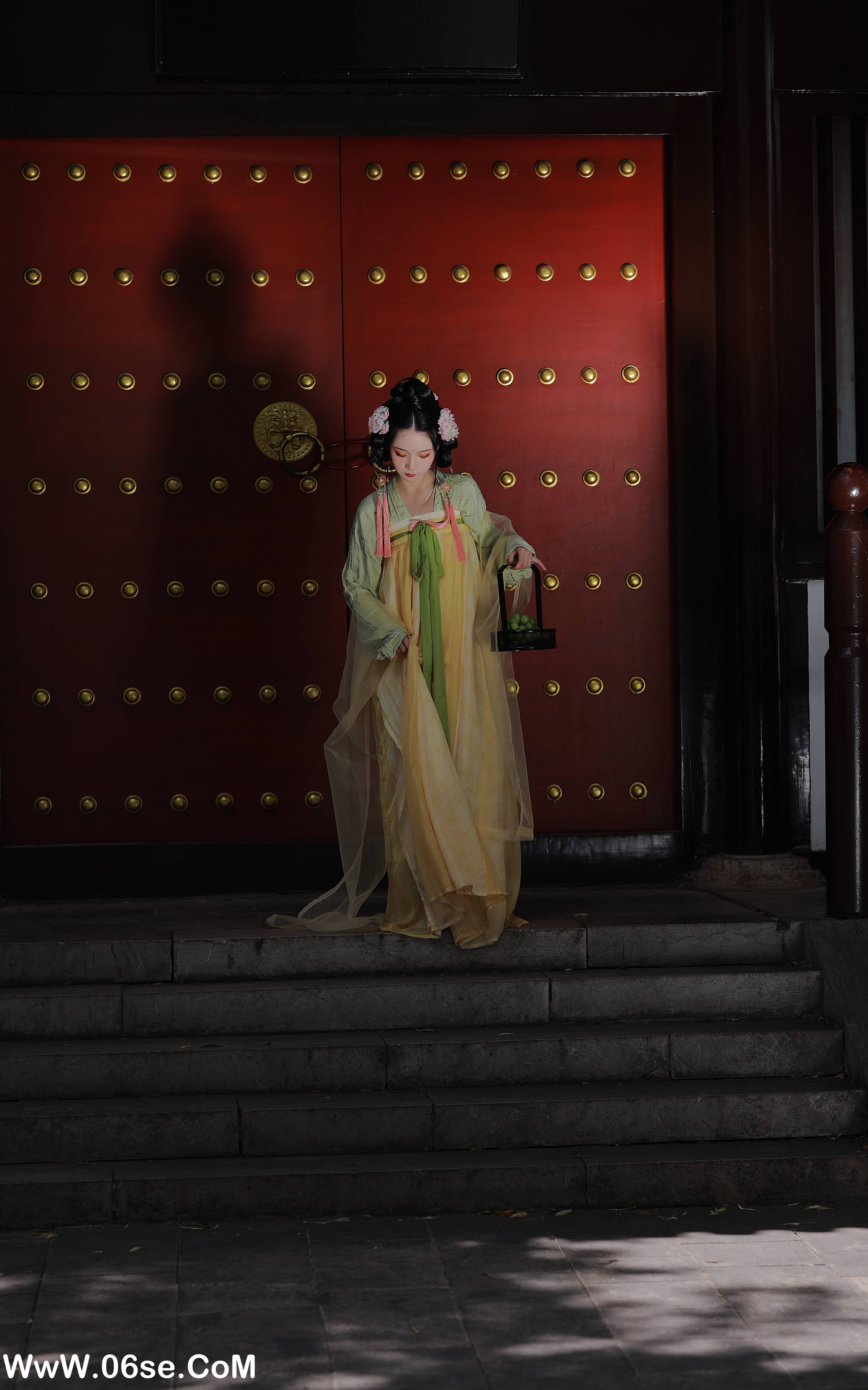 图片[12]-[YITUYU艺图语]2022.09.08 若无闲事挂心头 落花人独立[32+1P／673MB]-六色网